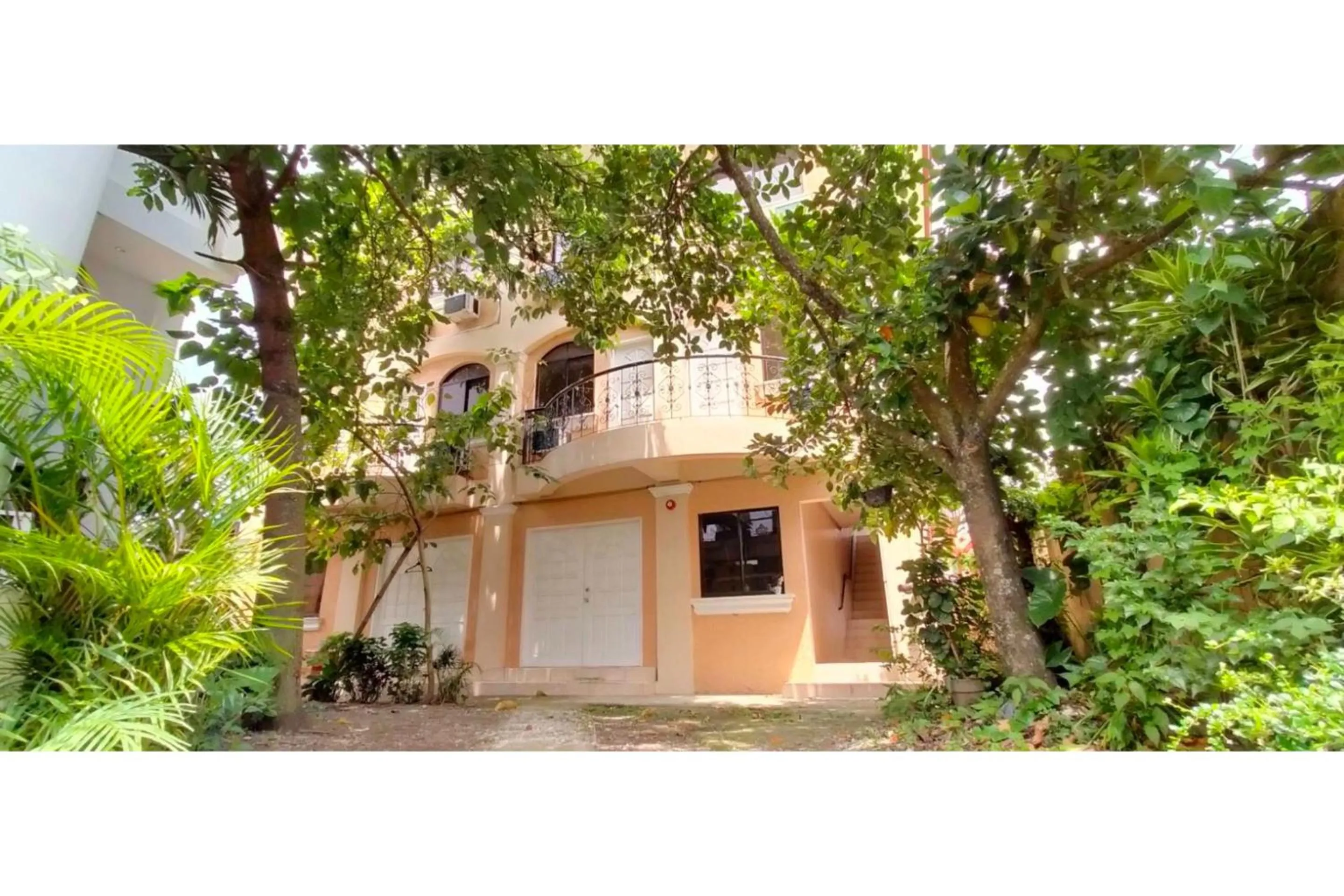 Facade/entrance in OYO 799 Ddd Habitat Iloilo