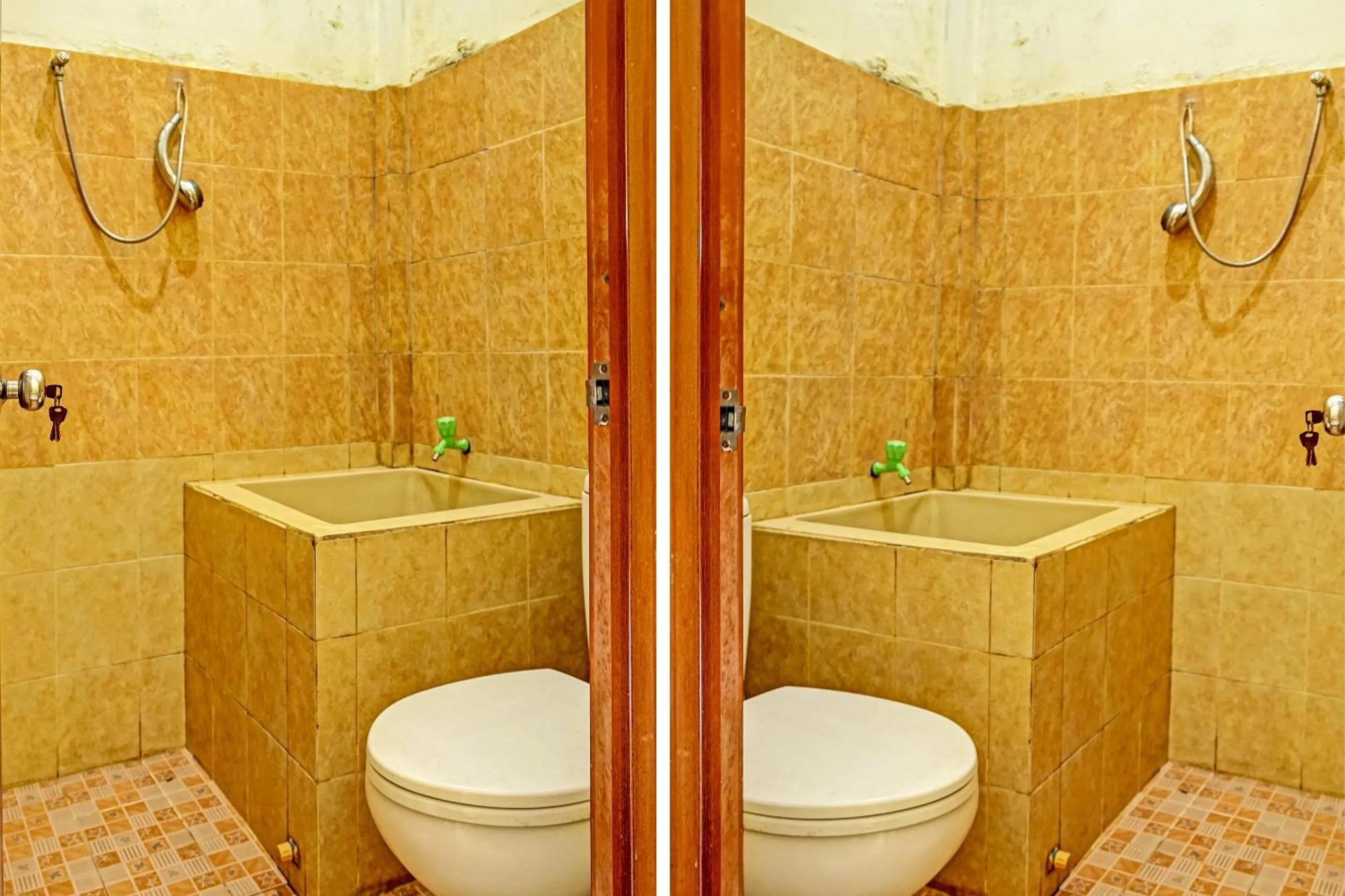 Bathroom in OYO 90508 Wisma Kenanga