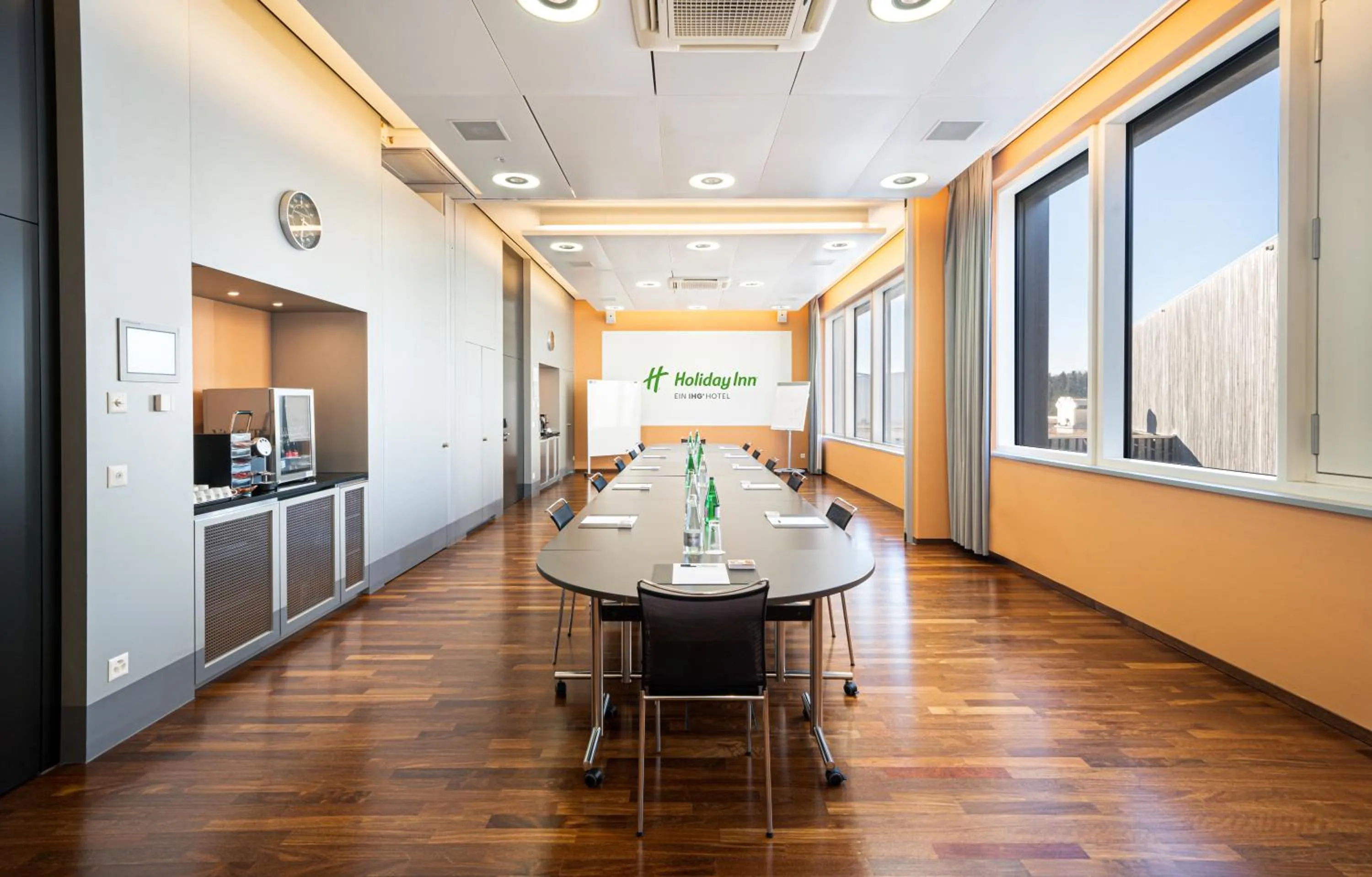 Meeting/conference room in Holiday Inn Bern Westside by IHG