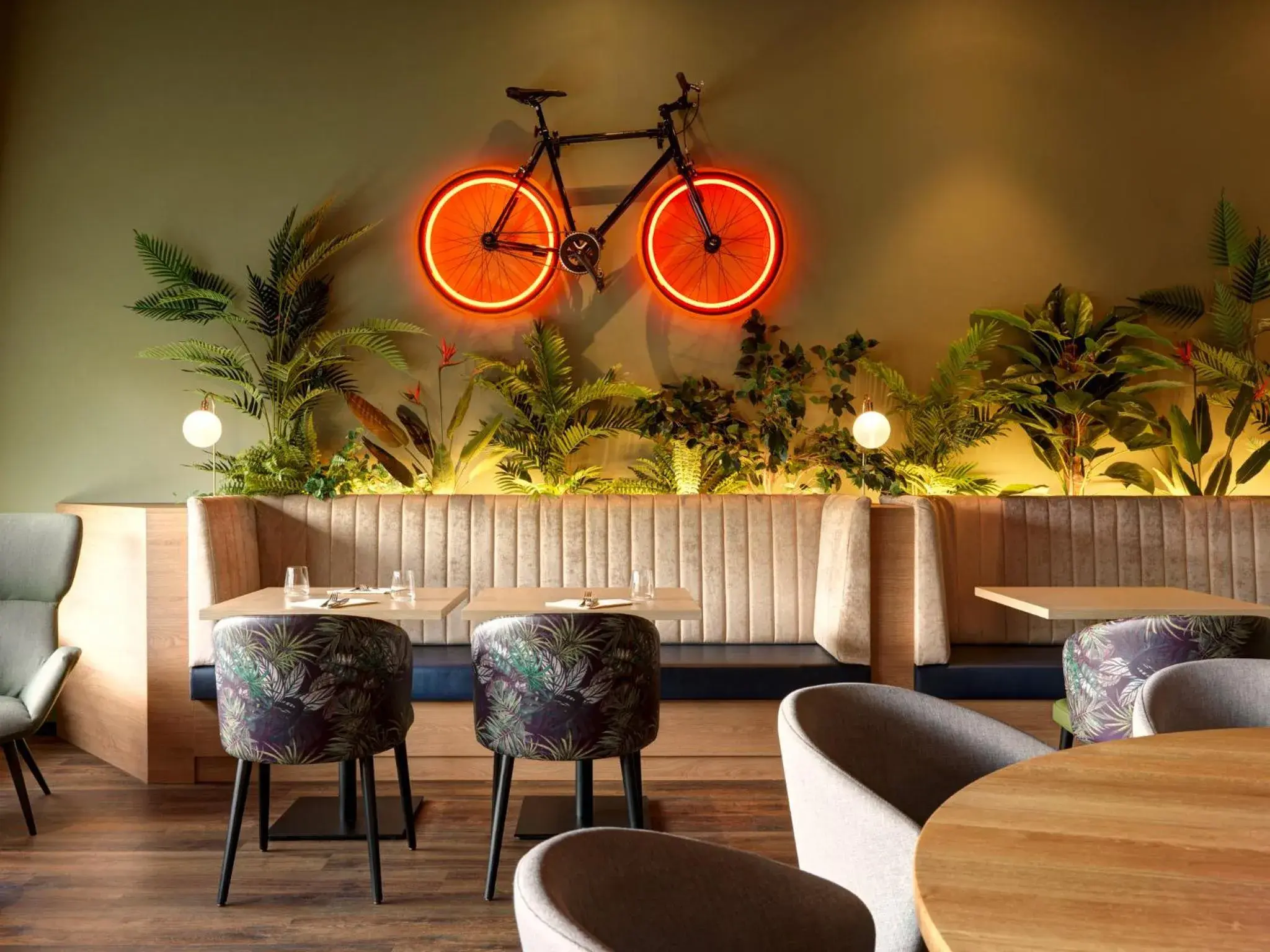 Restaurant/places to eat in Holiday Inn Bern Westside by IHG Restaurant/places to eat in Holiday Inn Bern Westside by IHG