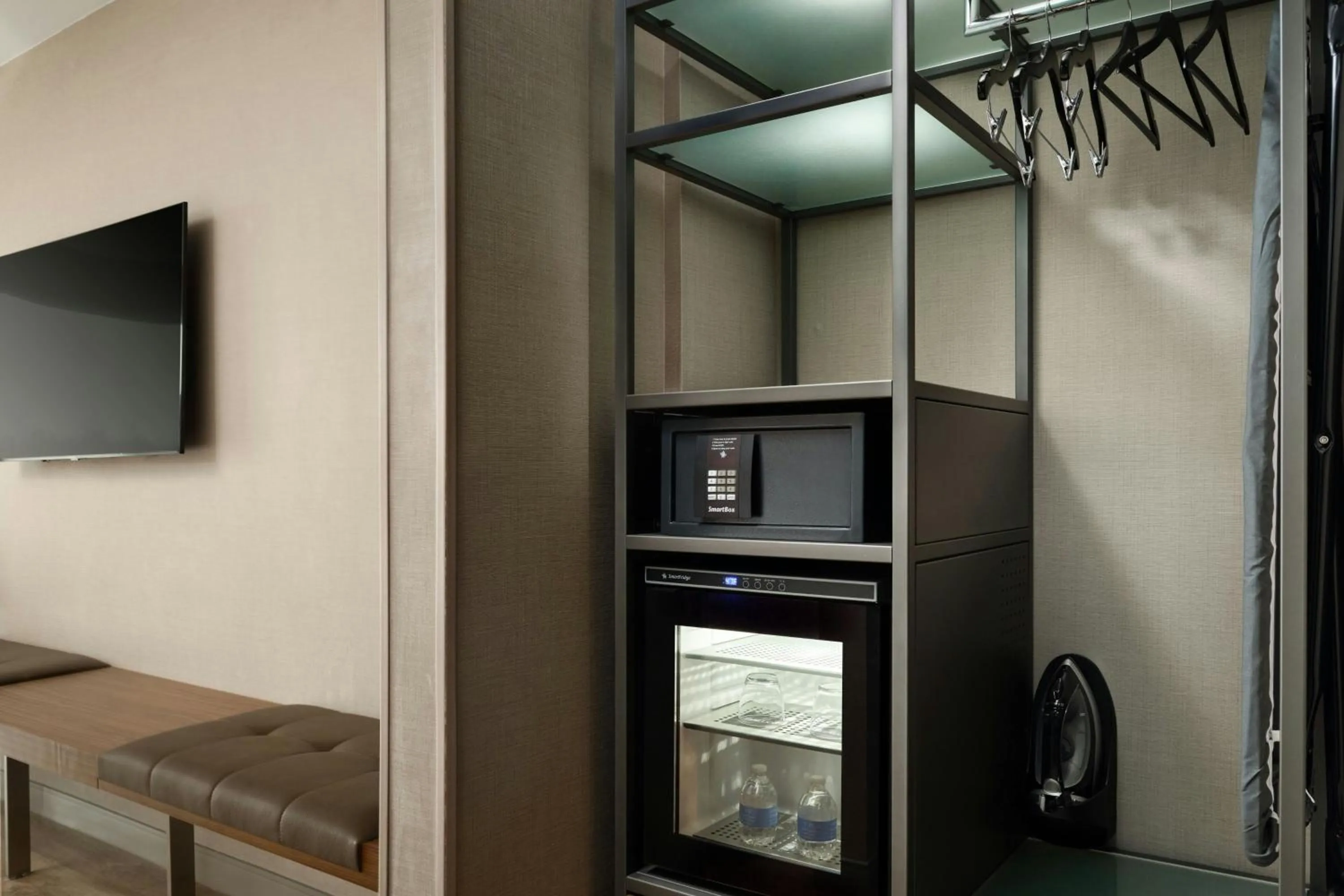 Photo of the whole room in AC Hotel by Marriott Jackson Ridgeland