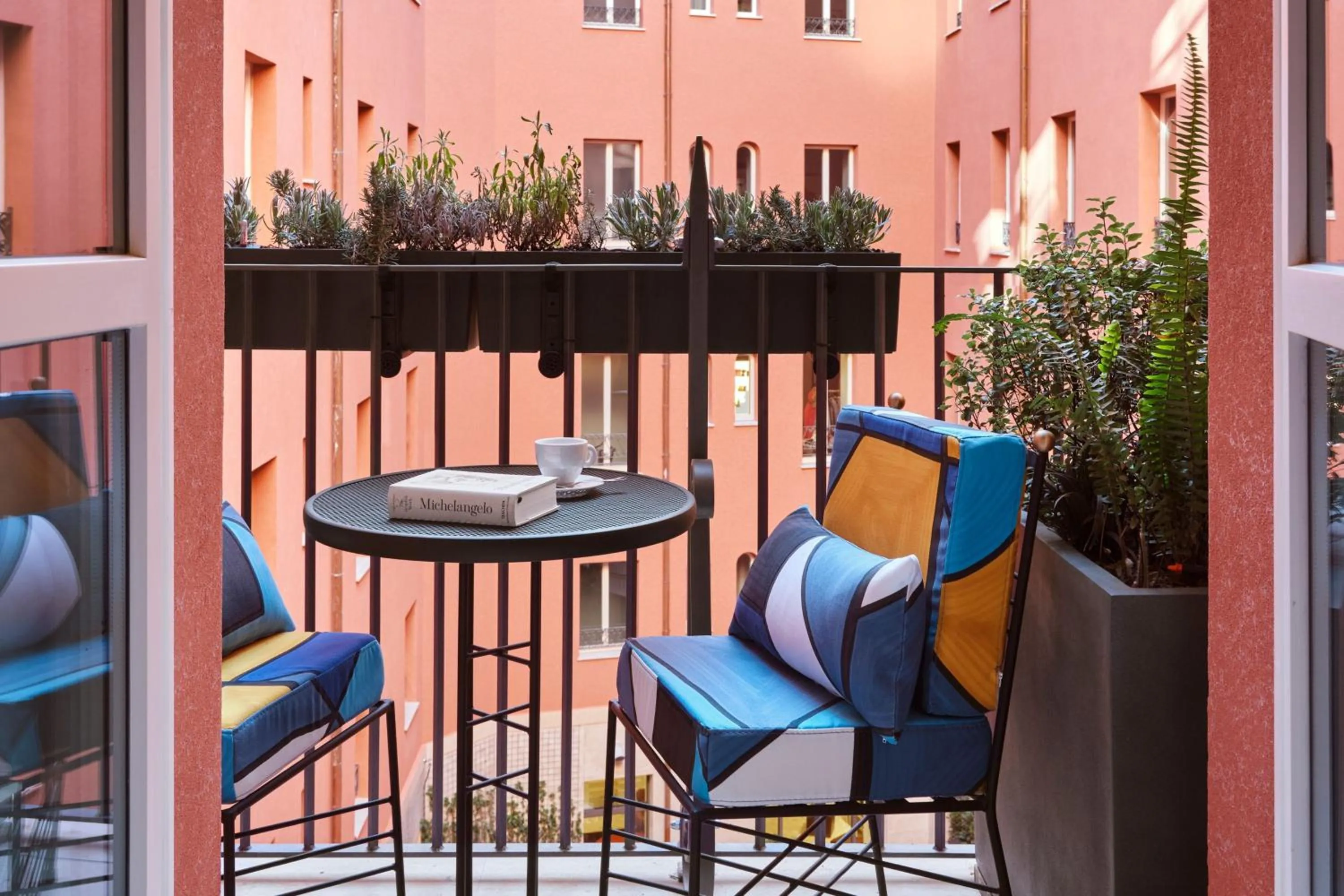 Photo of the whole room in W Rome