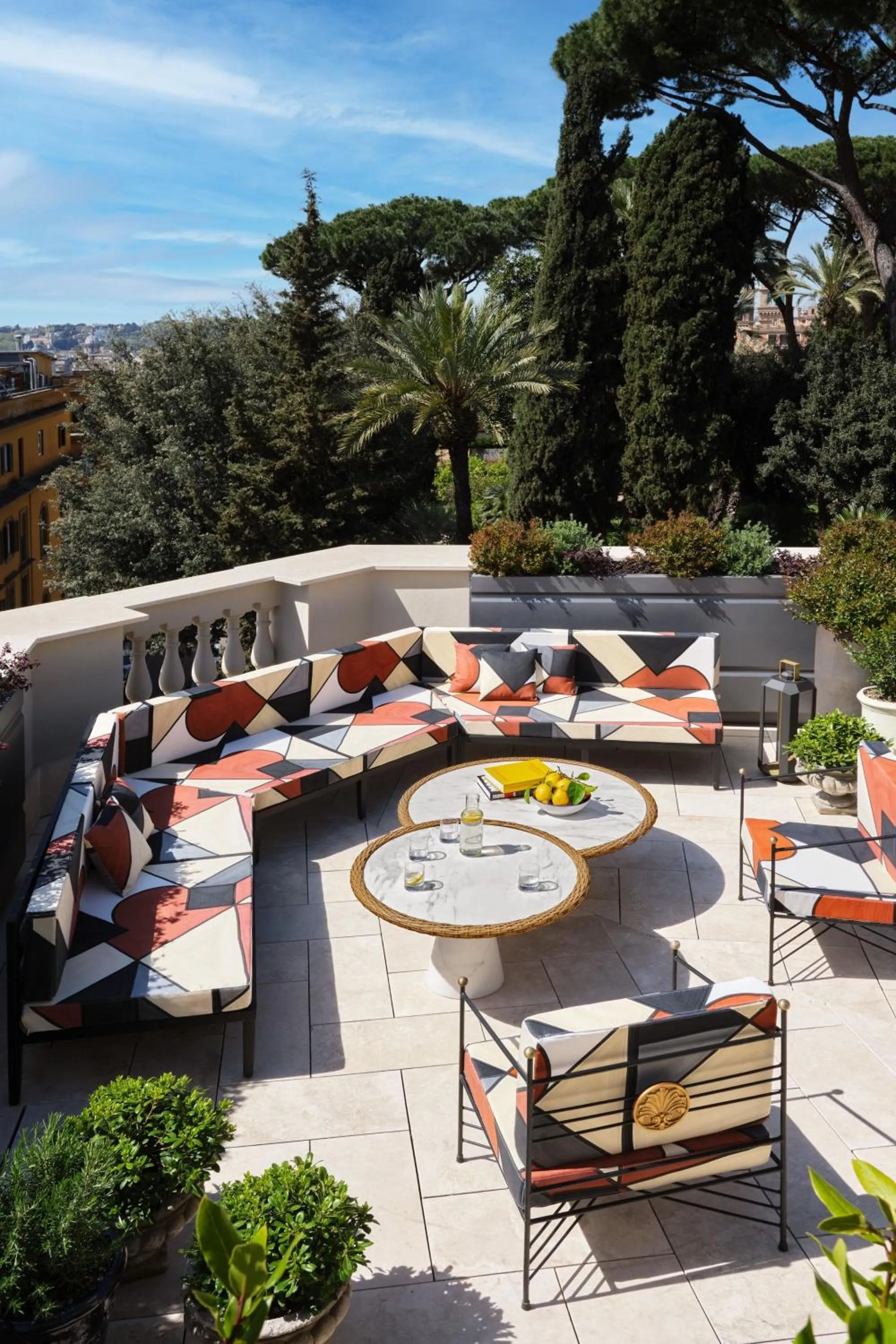 Photo of the whole room in W Rome