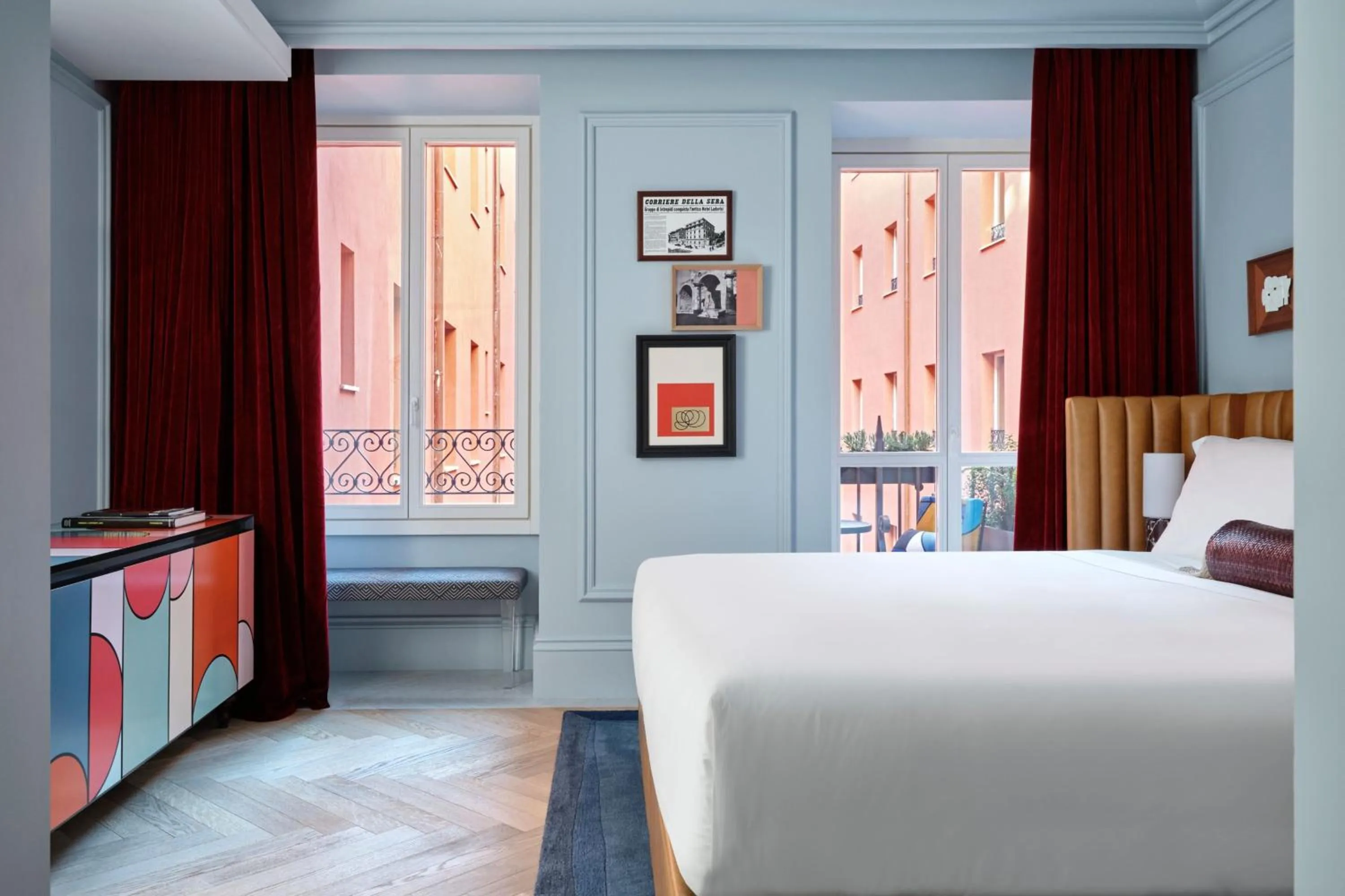 Photo of the whole room, Bed in W Rome