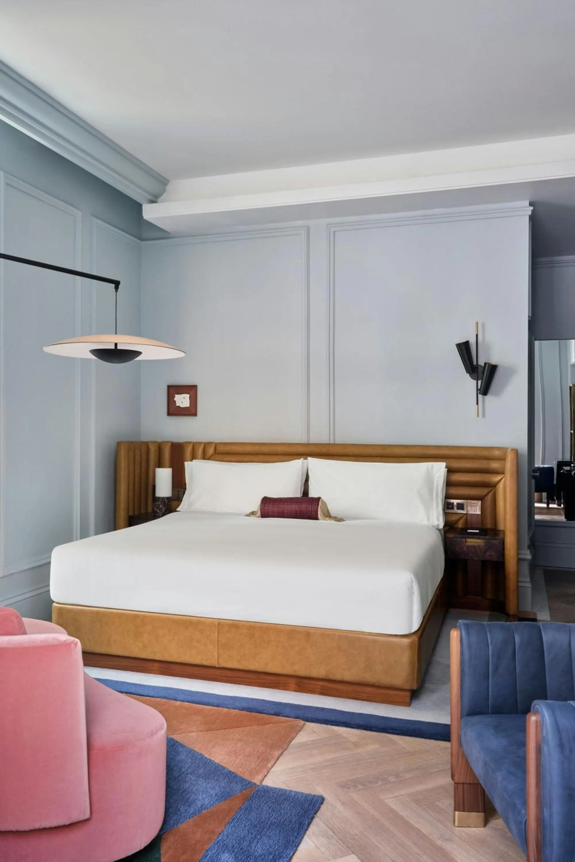 Photo of the whole room, Bed in W Rome