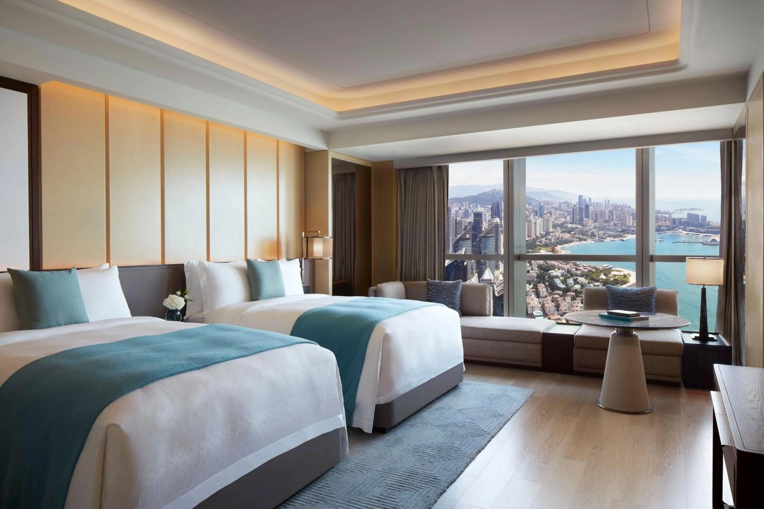 Photo of the whole room, Bed in The St. Regis Qingdao