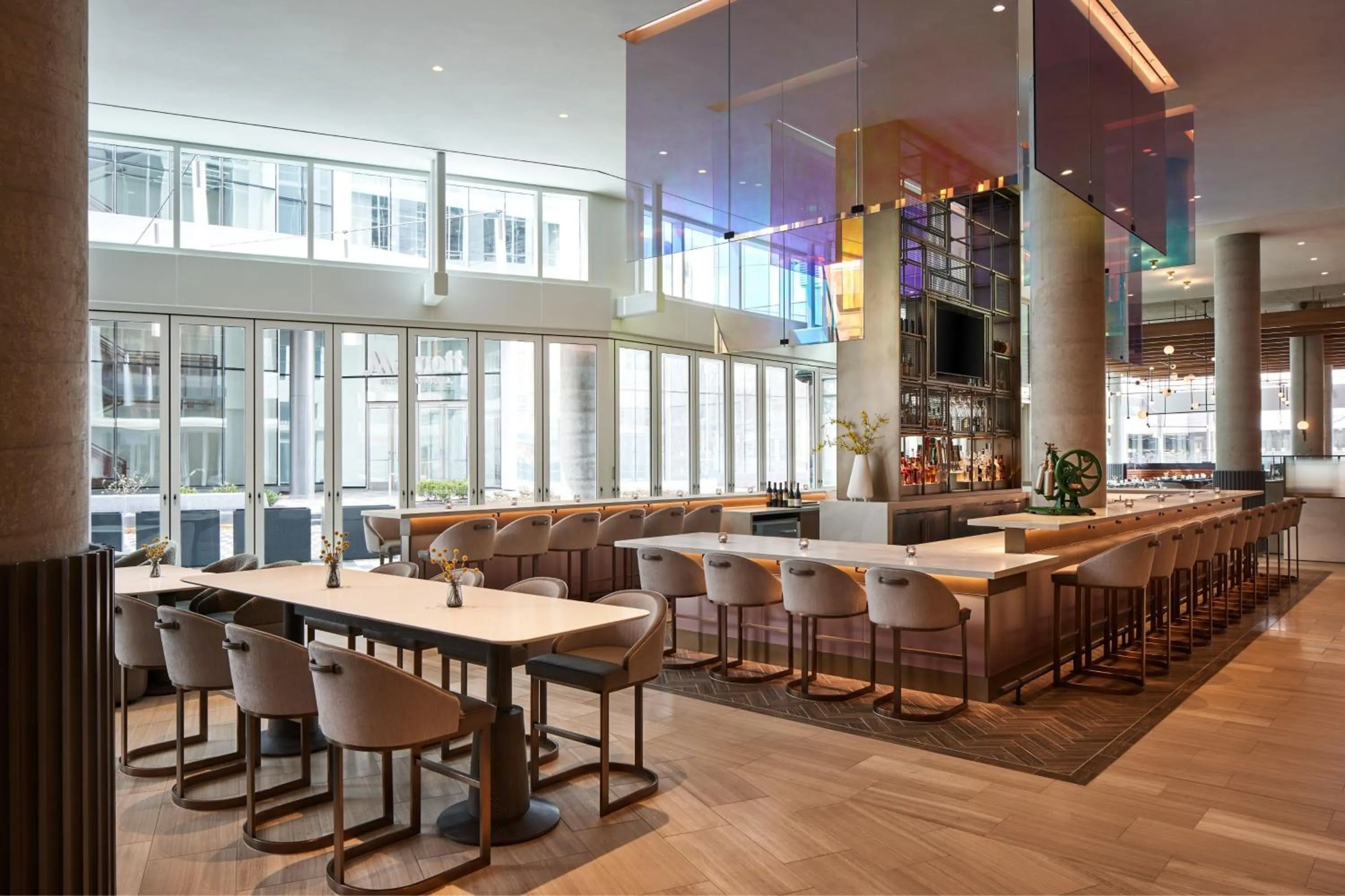 Lounge or bar in Marriott Bethesda Downtown at Marriott HQ