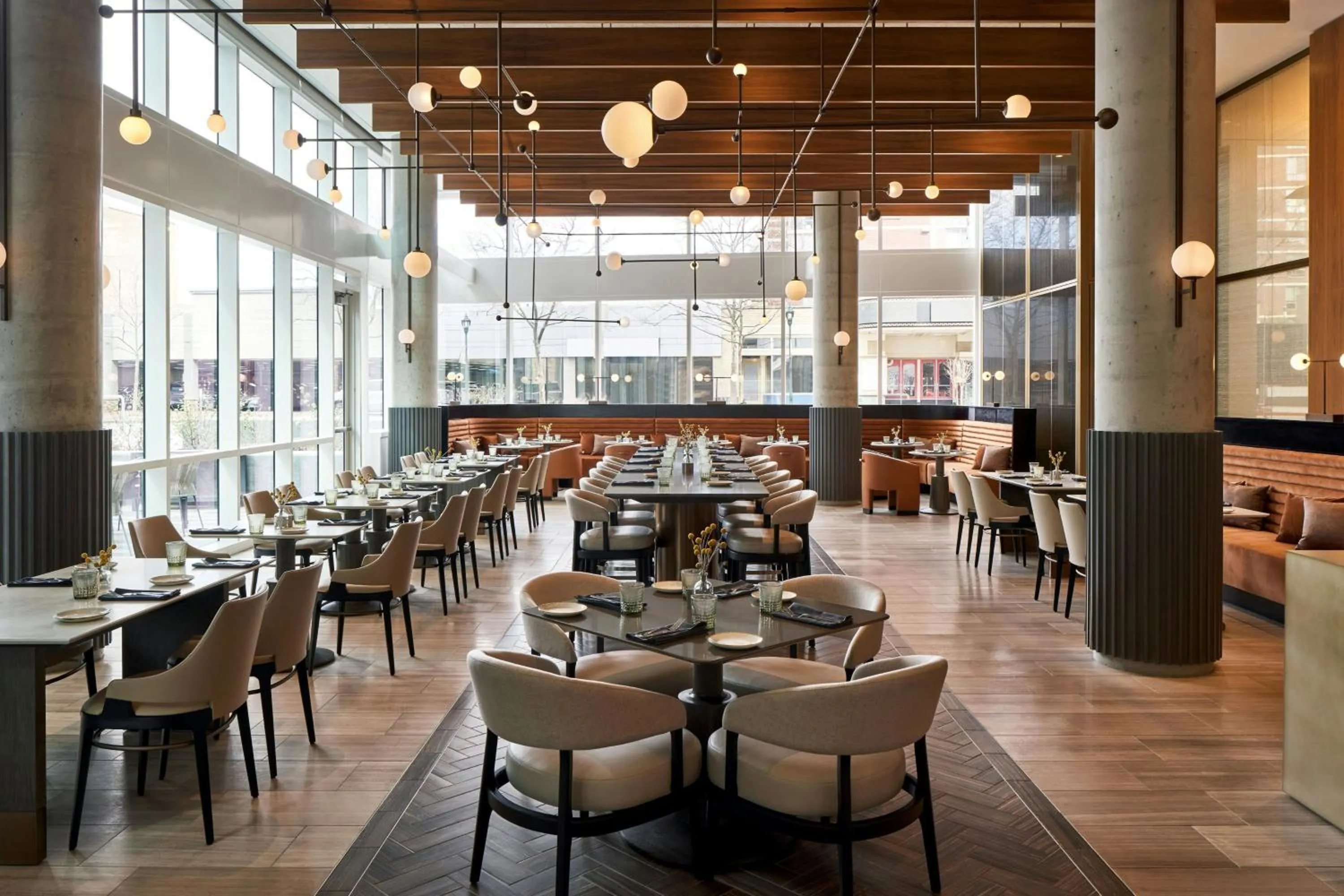 Lounge or bar in Marriott Bethesda Downtown at Marriott HQ