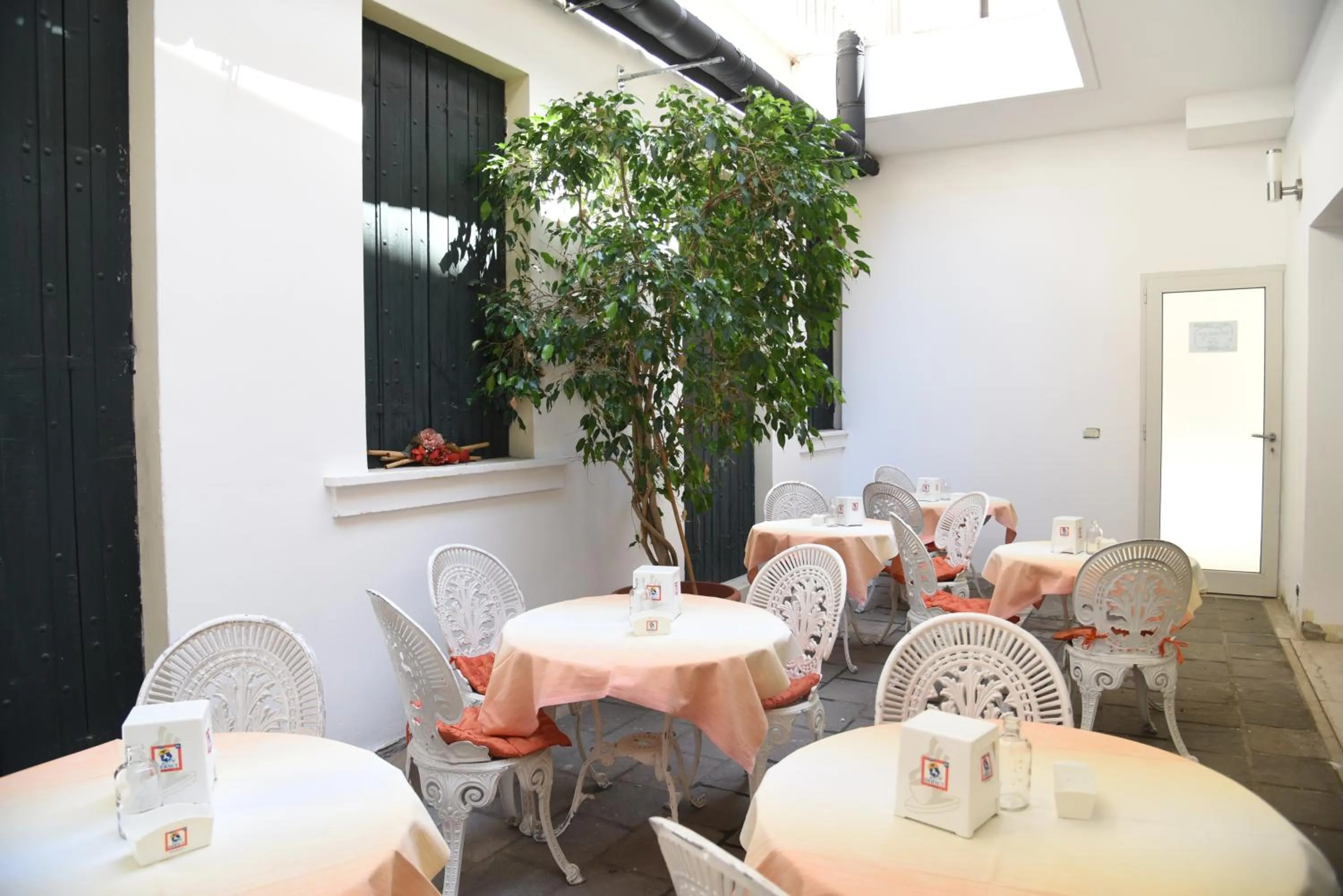 Breakfast in HOTEL DUCA D'AOSTA