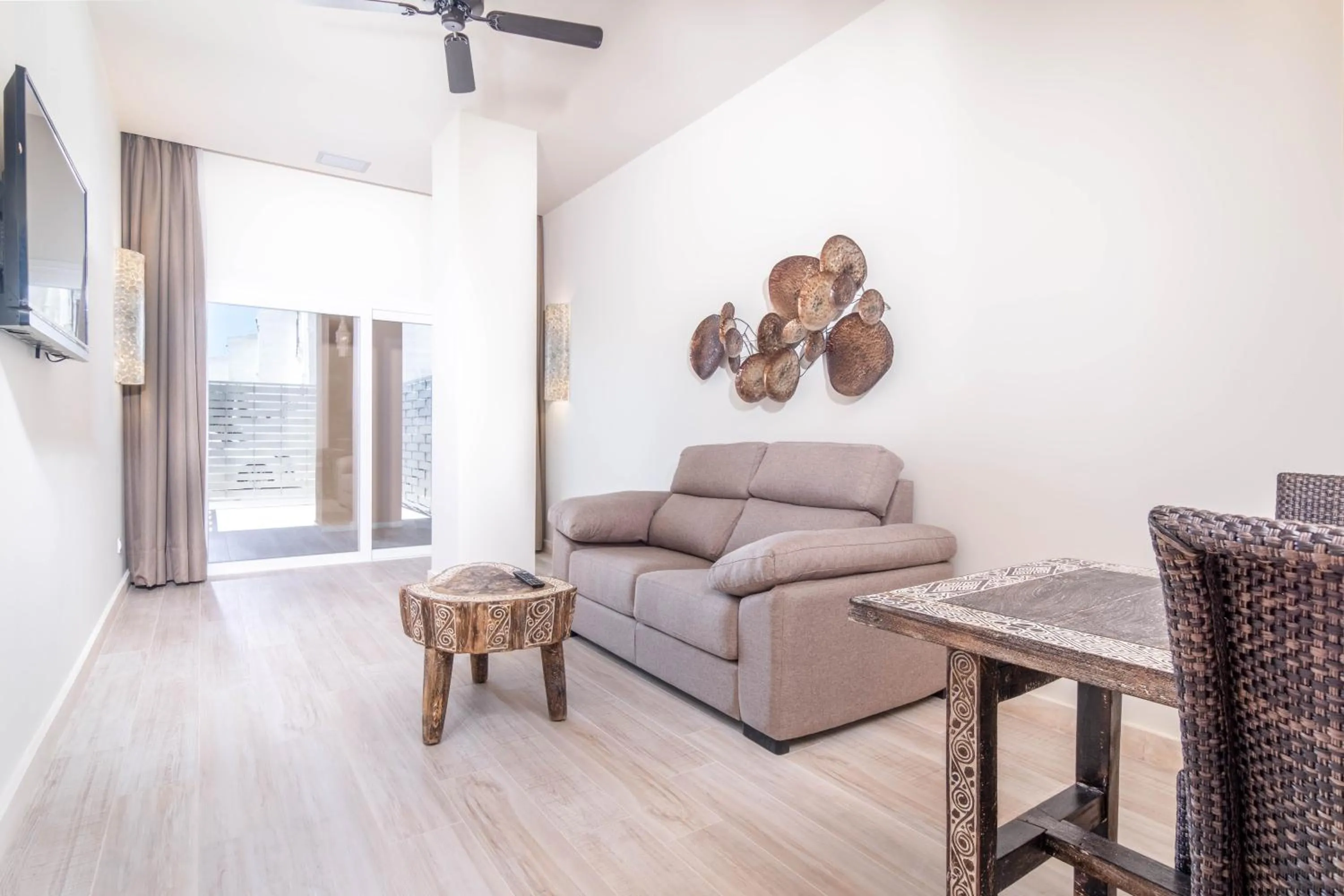 Living room in Tarifa Suites by QHotels