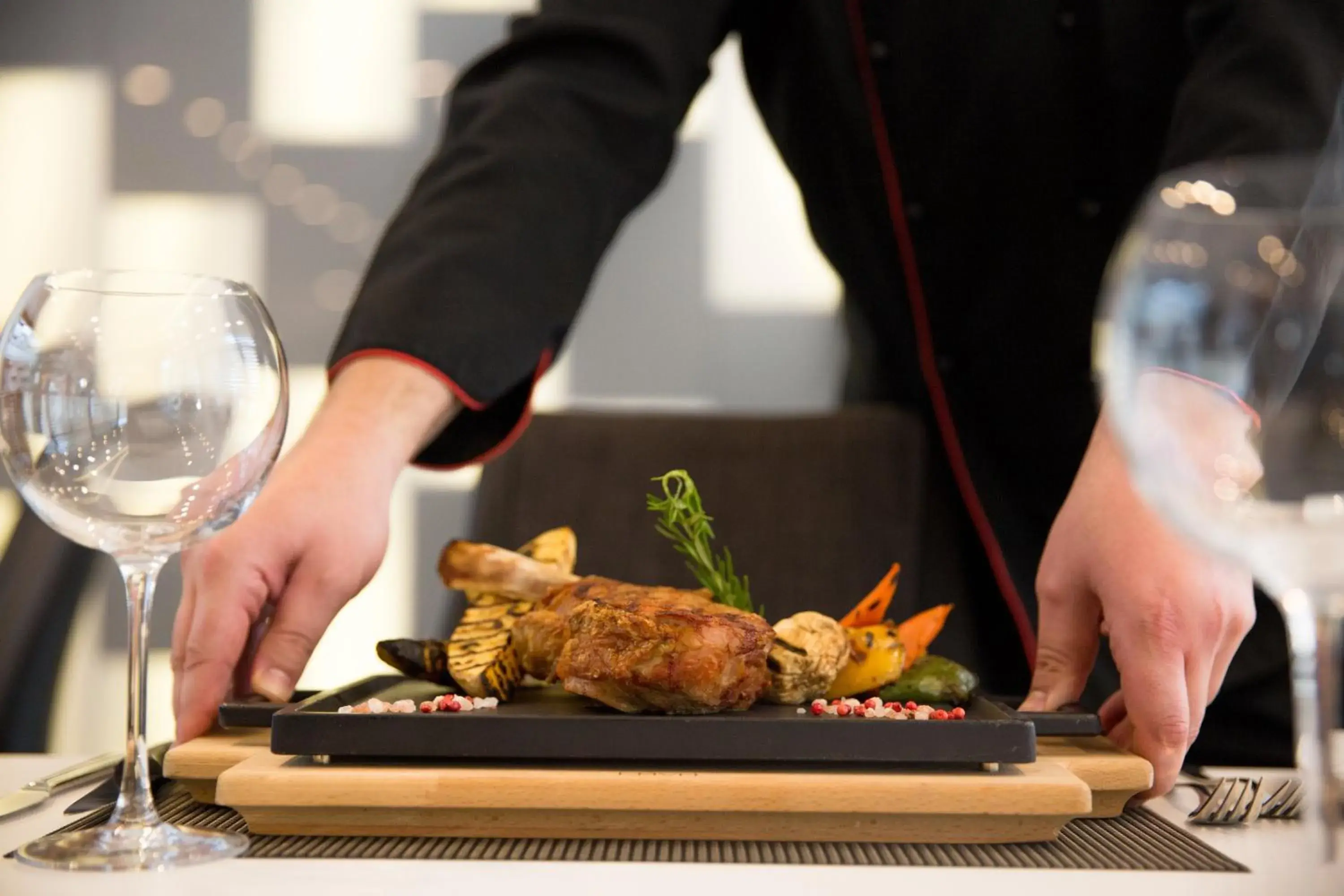 Restaurant/places to eat in InterContinental Mzaar Lebanon Mountain Resort & Spa by IHG Restaurant/places to eat in InterContinental Mzaar Lebanon Mountain Resort & Spa by IHG