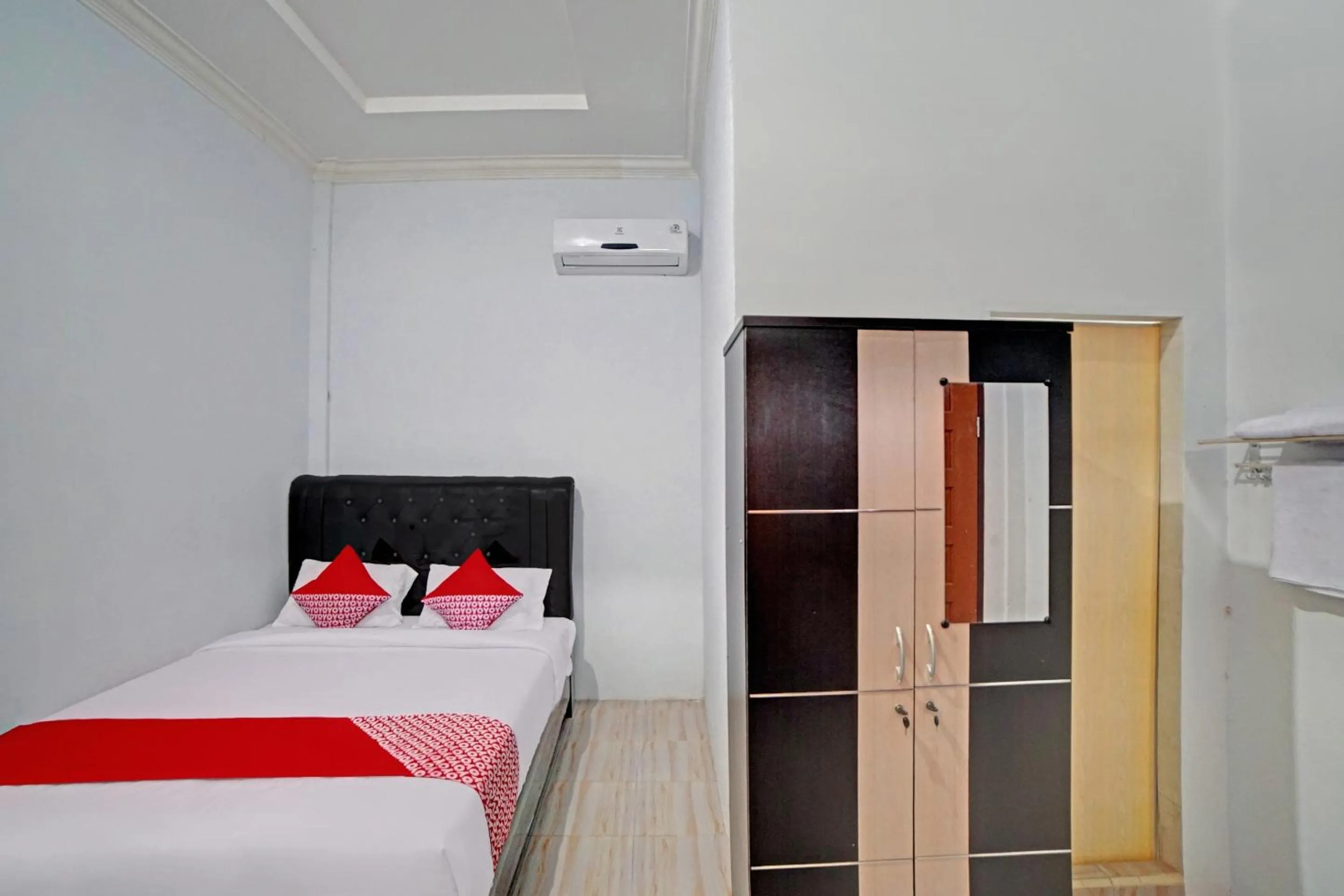Bedroom, Bed in Hotel O Madina Residence Syariah