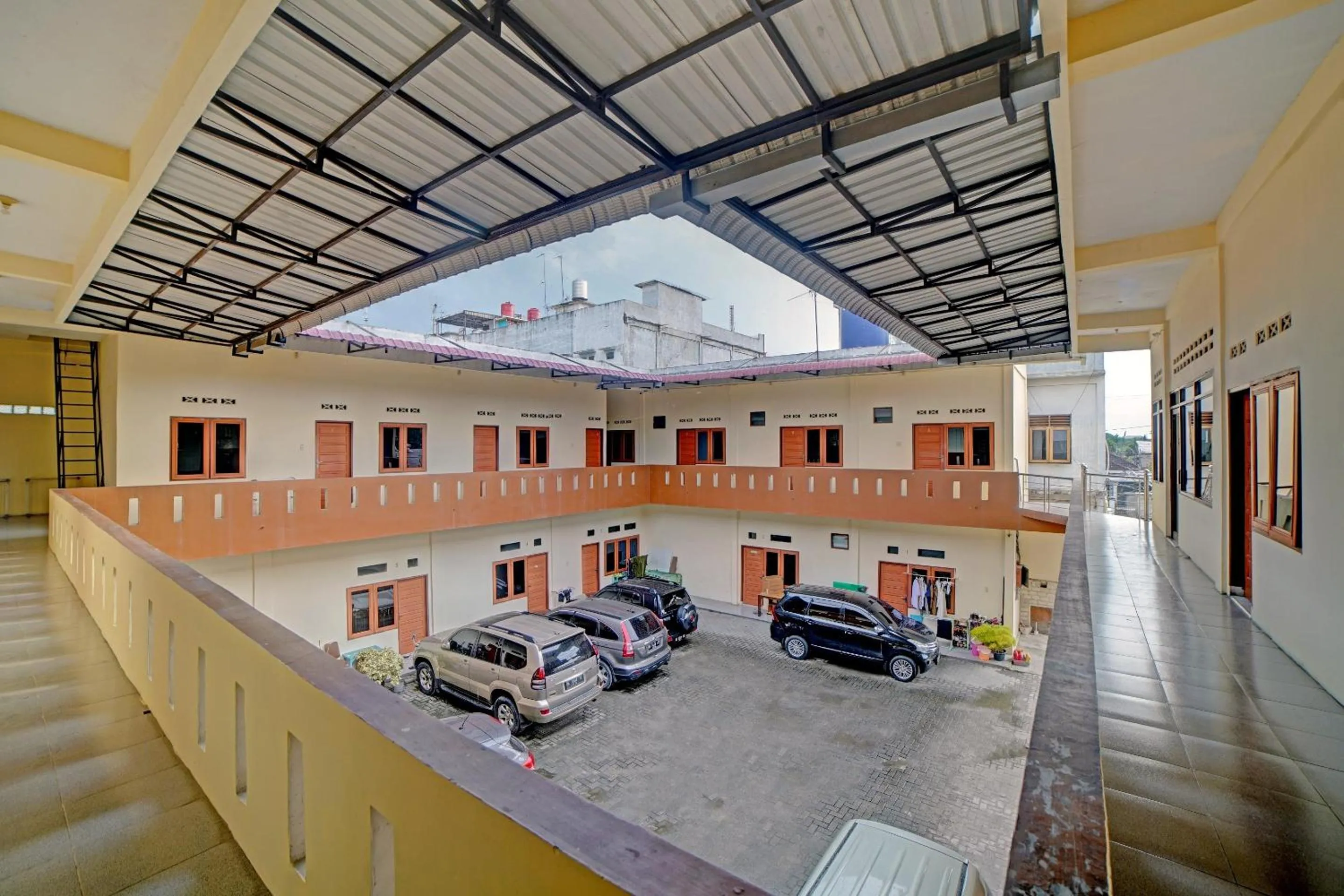 Facade/entrance in Hotel O Madina Residence Syariah