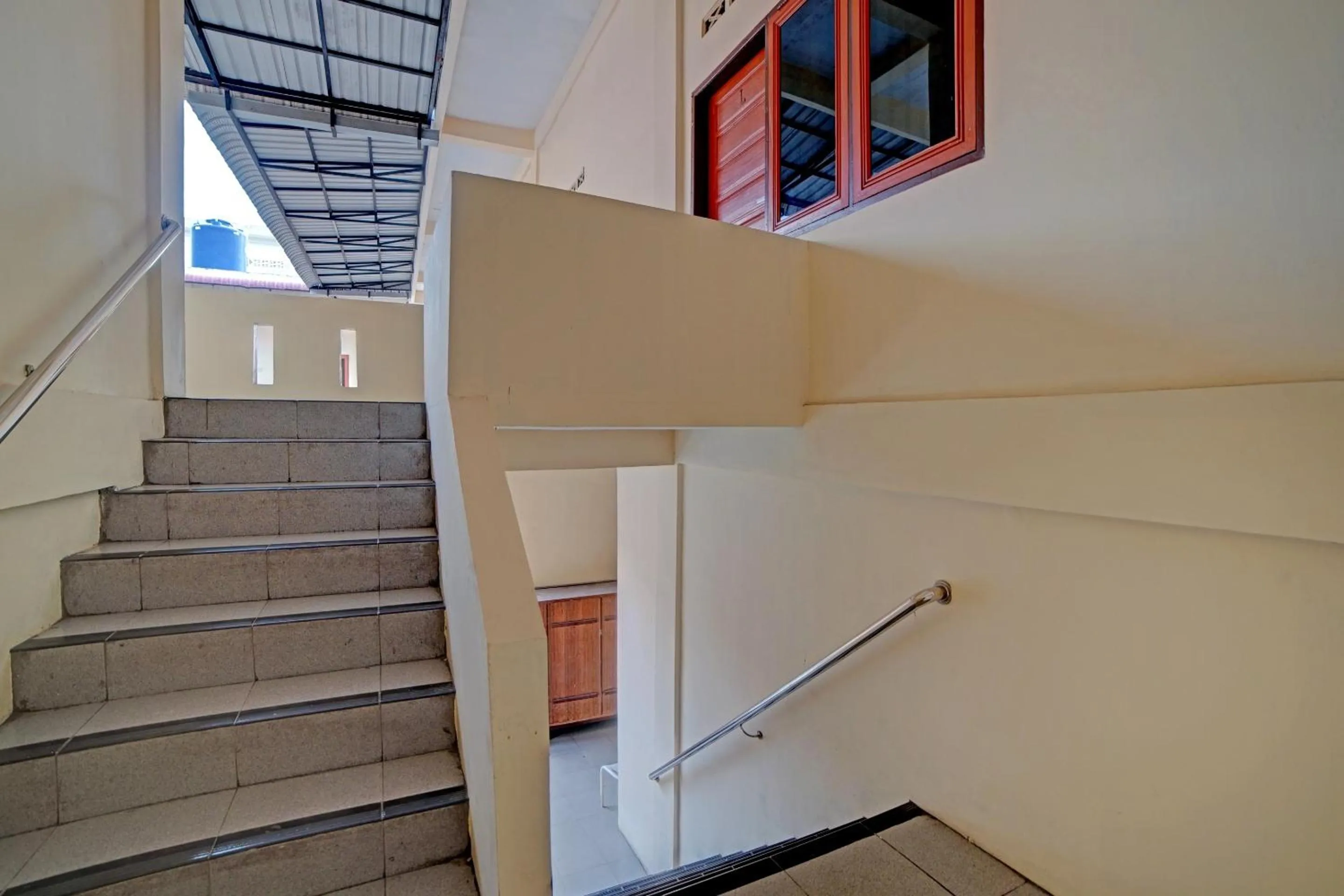 Lobby or reception in Hotel O Madina Residence Syariah