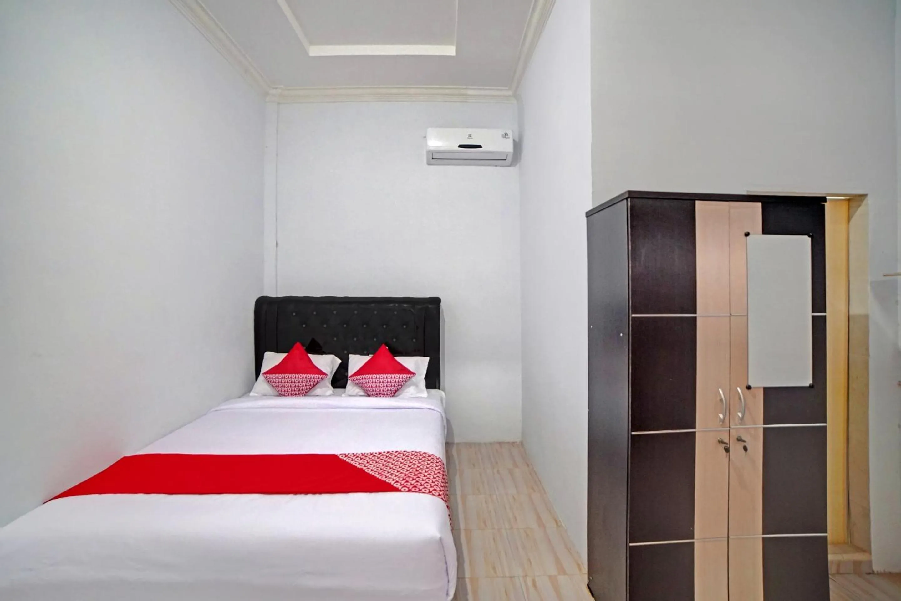 Bedroom, Bed in Hotel O Madina Residence Syariah