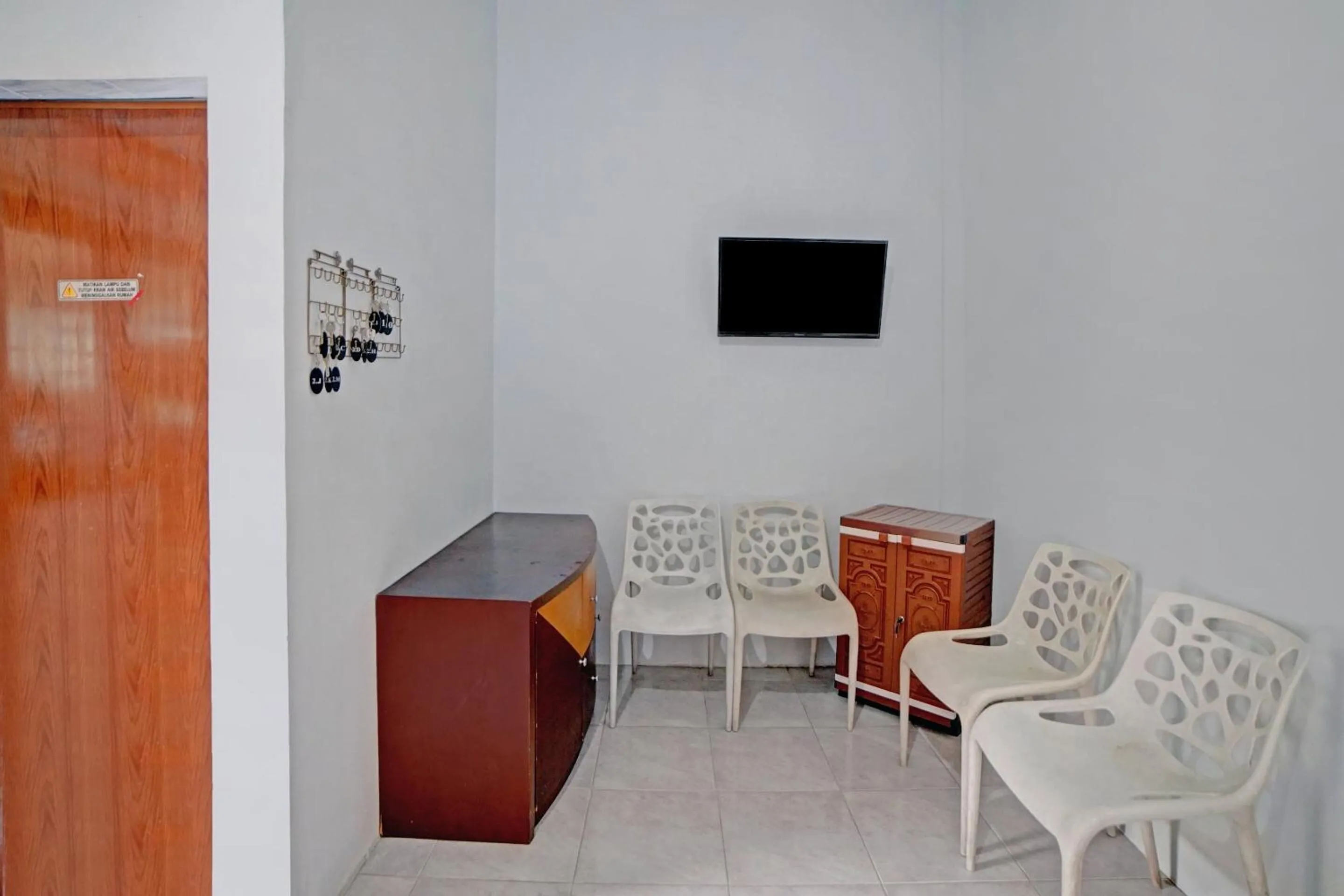 Lobby or reception in Hotel O Madina Residence Syariah