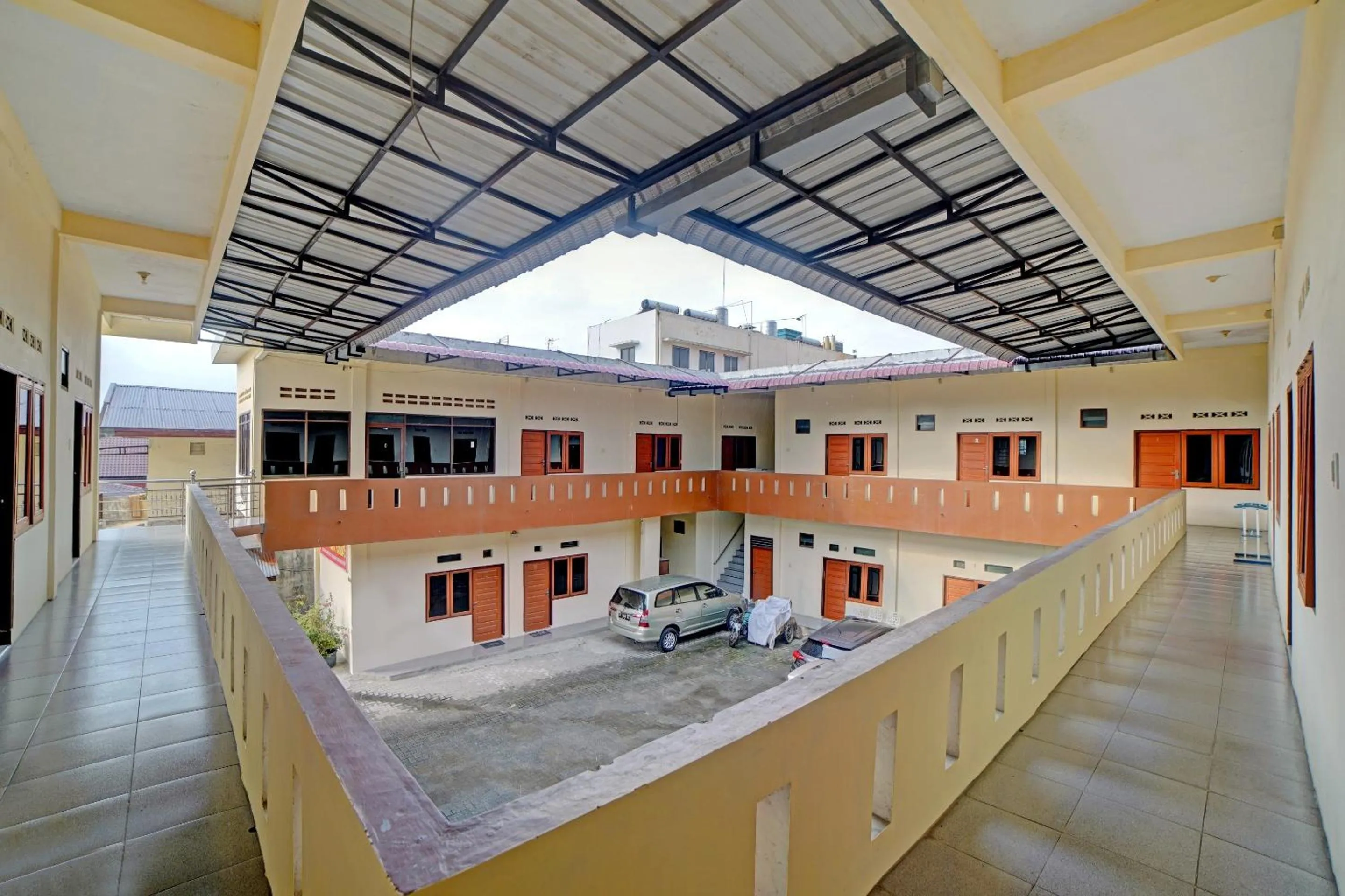Facade/entrance in Hotel O Madina Residence Syariah