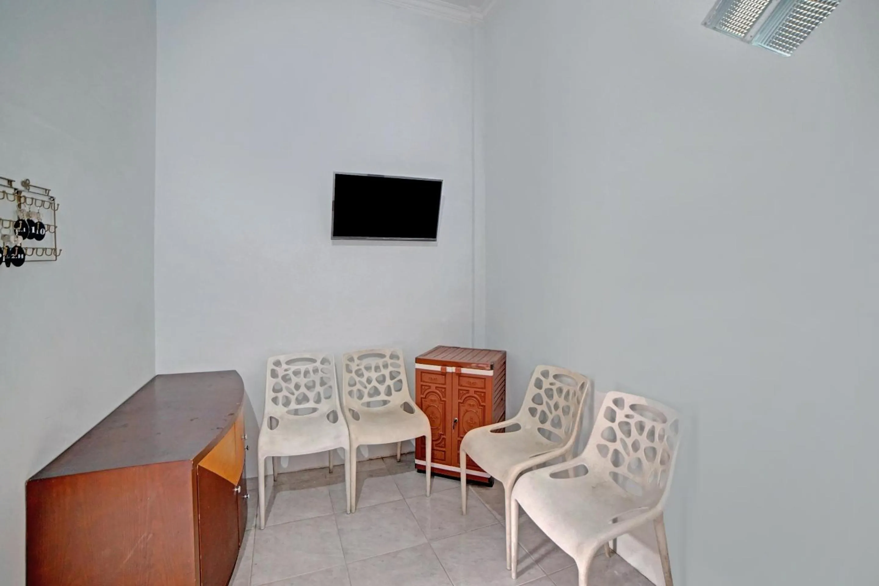 Lobby or reception in Hotel O Madina Residence Syariah