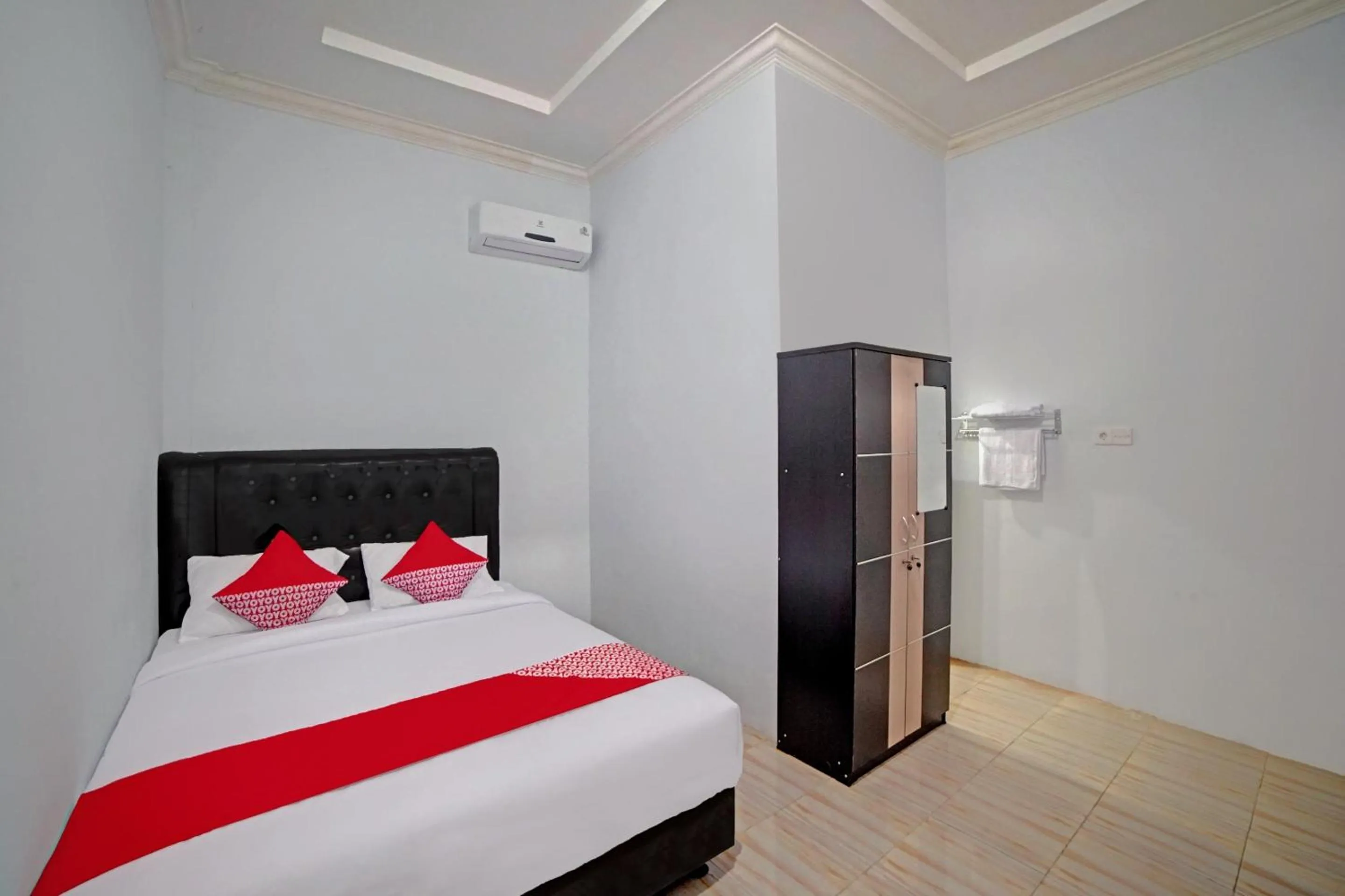 Bedroom, Bed in Hotel O Madina Residence Syariah