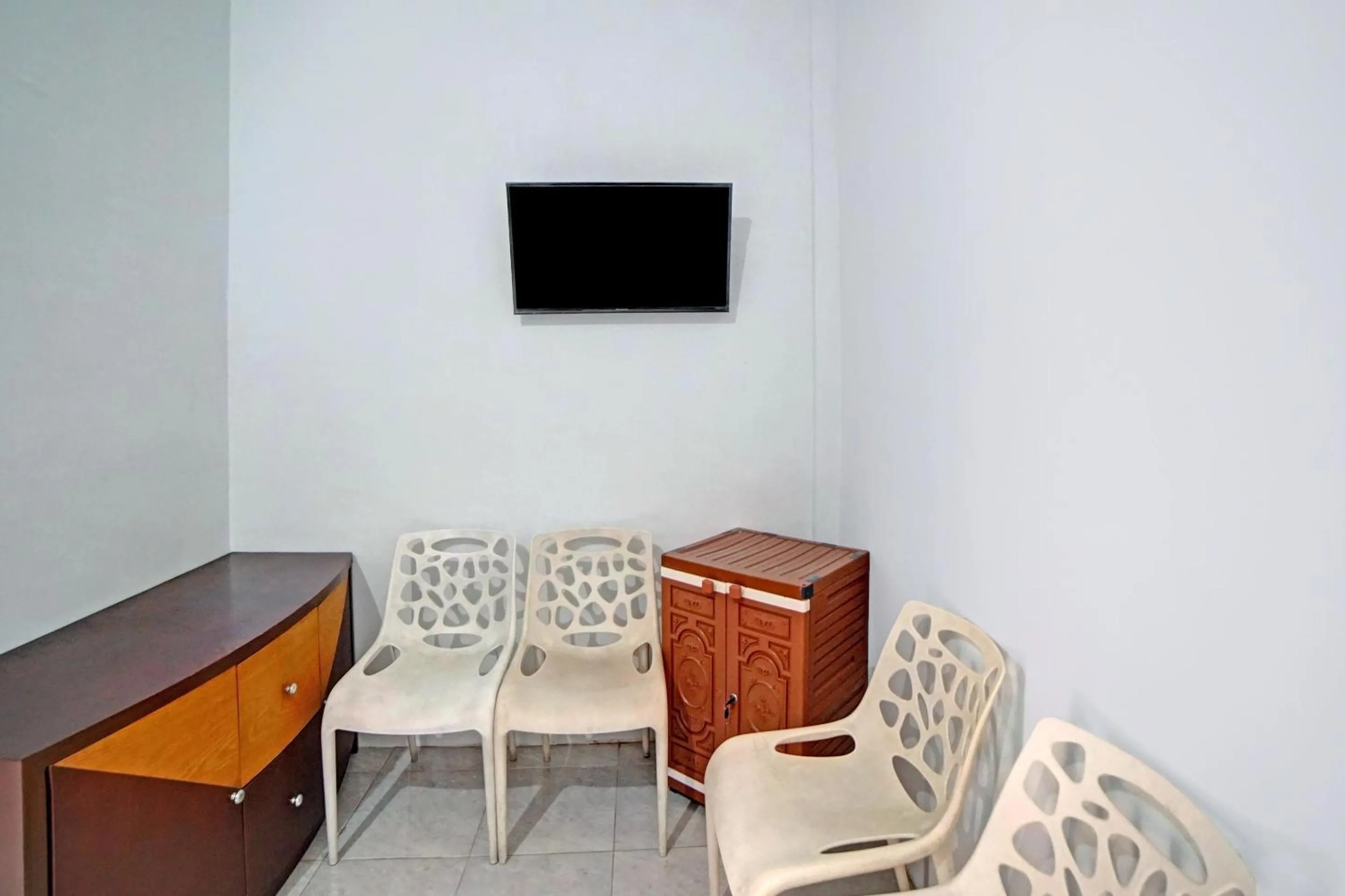 Lobby or reception in Hotel O Madina Residence Syariah