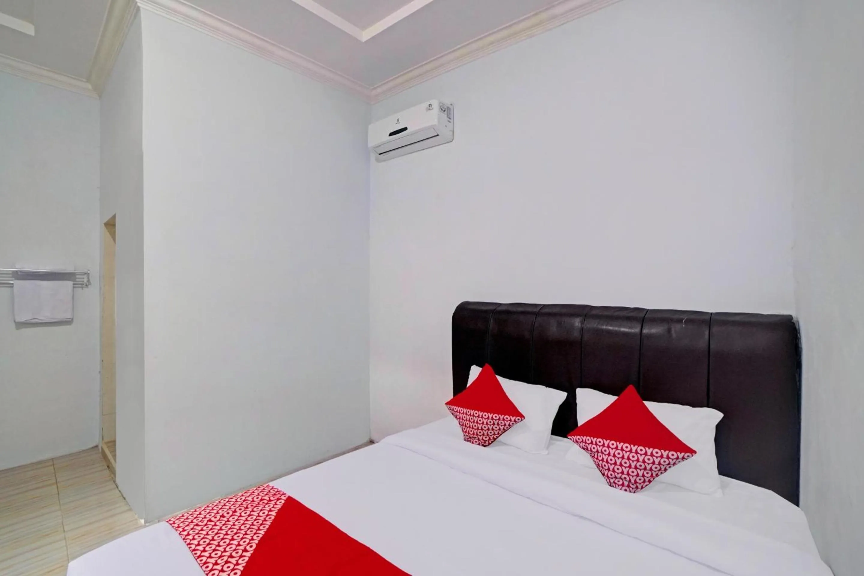 Bedroom, Bed in Hotel O Madina Residence Syariah