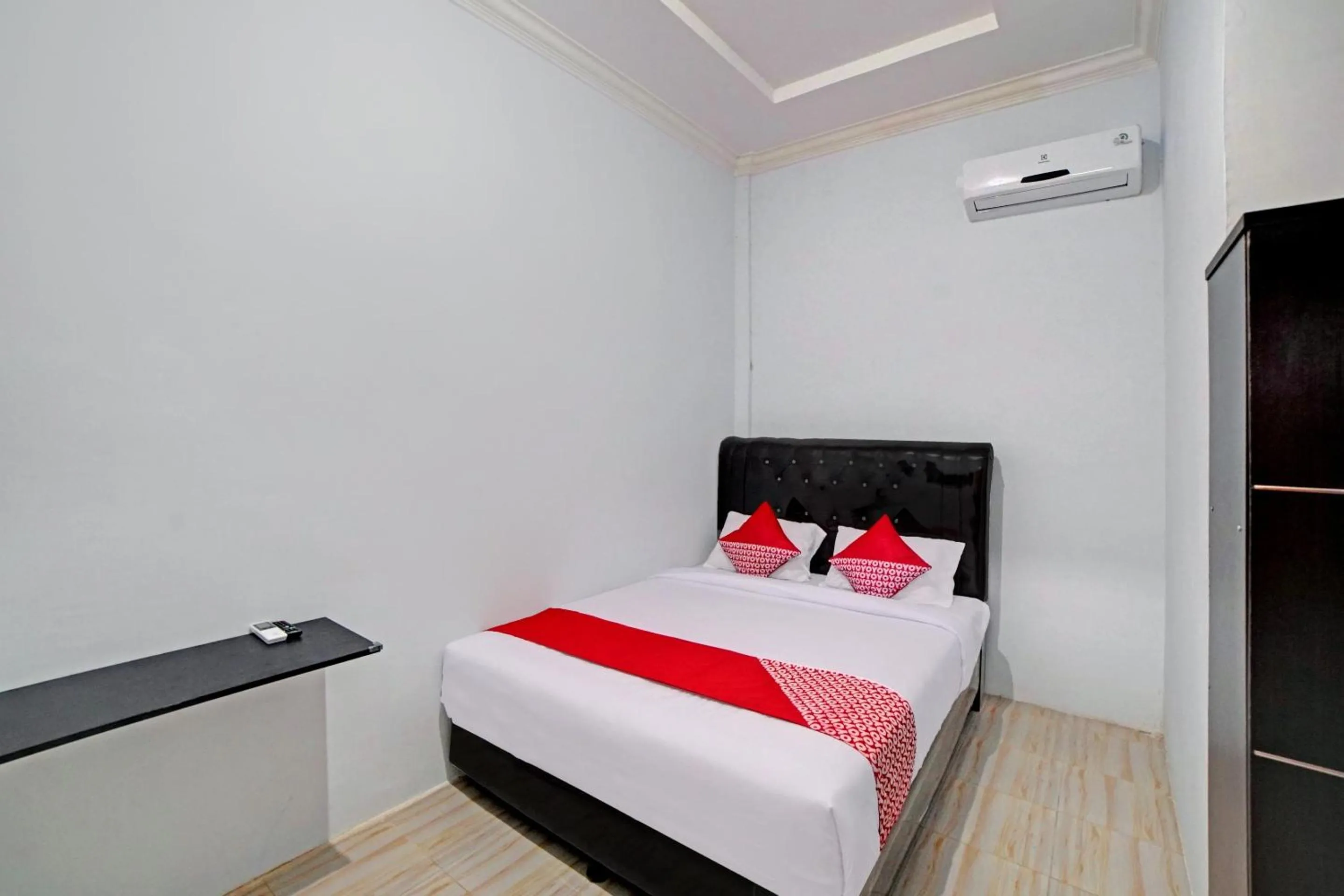 Bedroom, Bed in Hotel O Madina Residence Syariah
