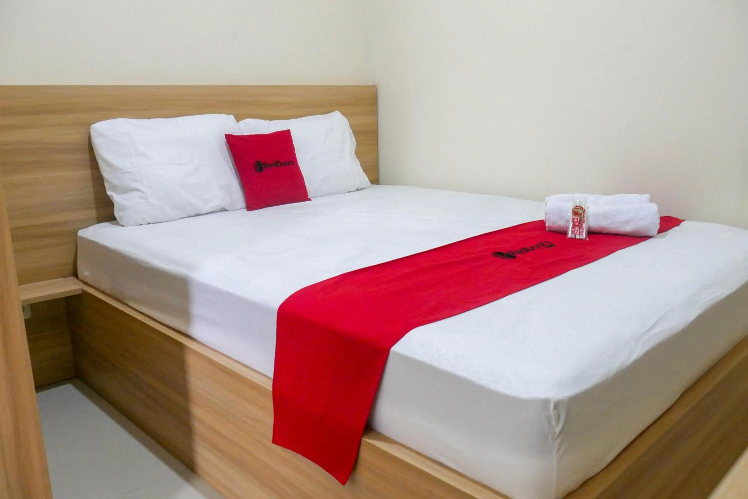 Bed in RedDoorz near Sleman City Hall Yogyakarta