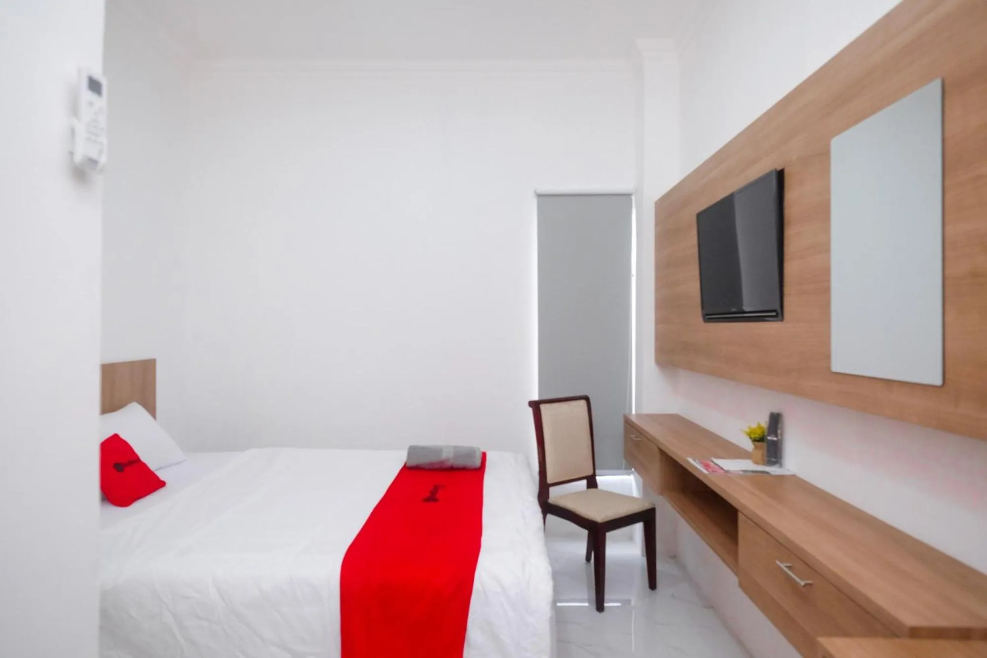 Bed in RedDoorz near Sleman City Hall Yogyakarta