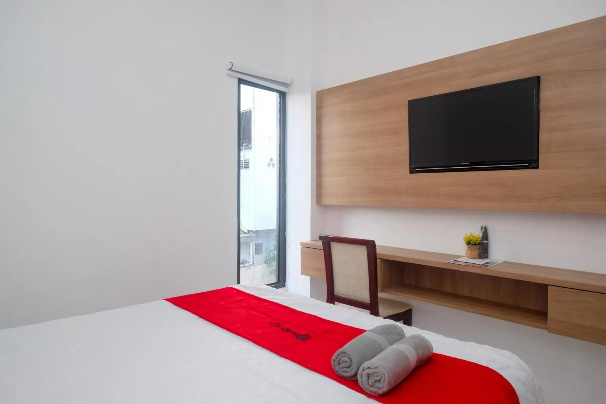 Bed in RedDoorz near Sleman City Hall Yogyakarta