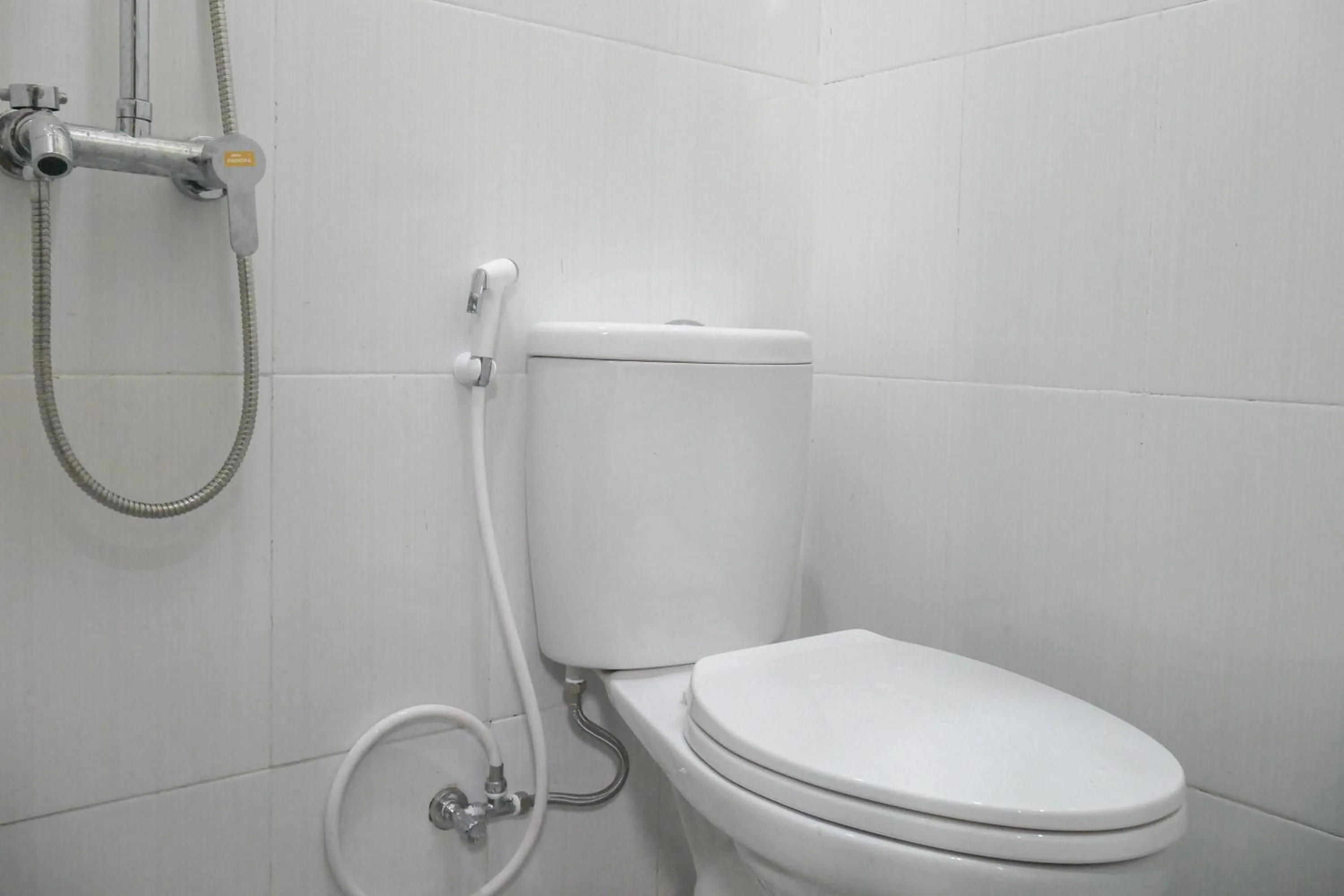 Toilet in RedDoorz near Sleman City Hall Yogyakarta