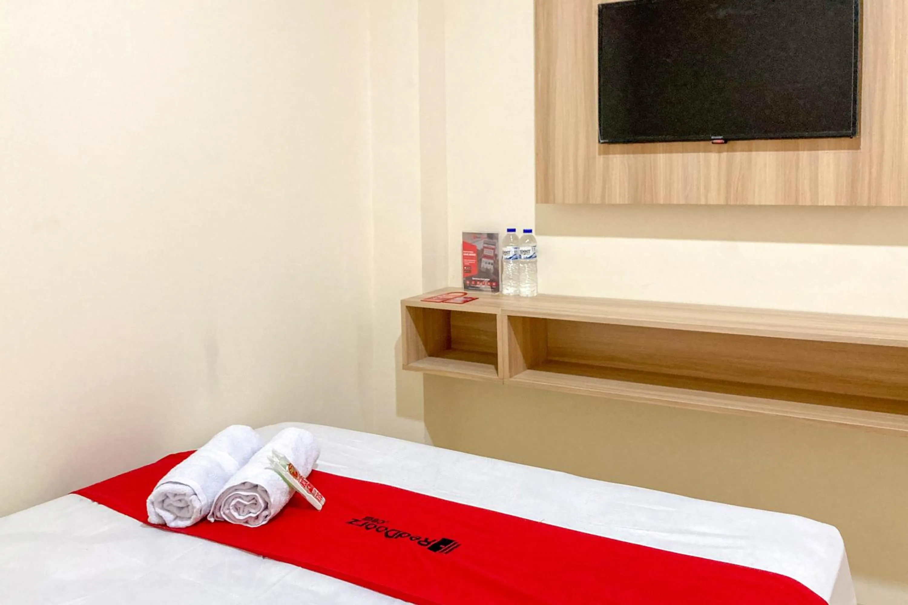 Bed in RedDoorz near Sleman City Hall Yogyakarta