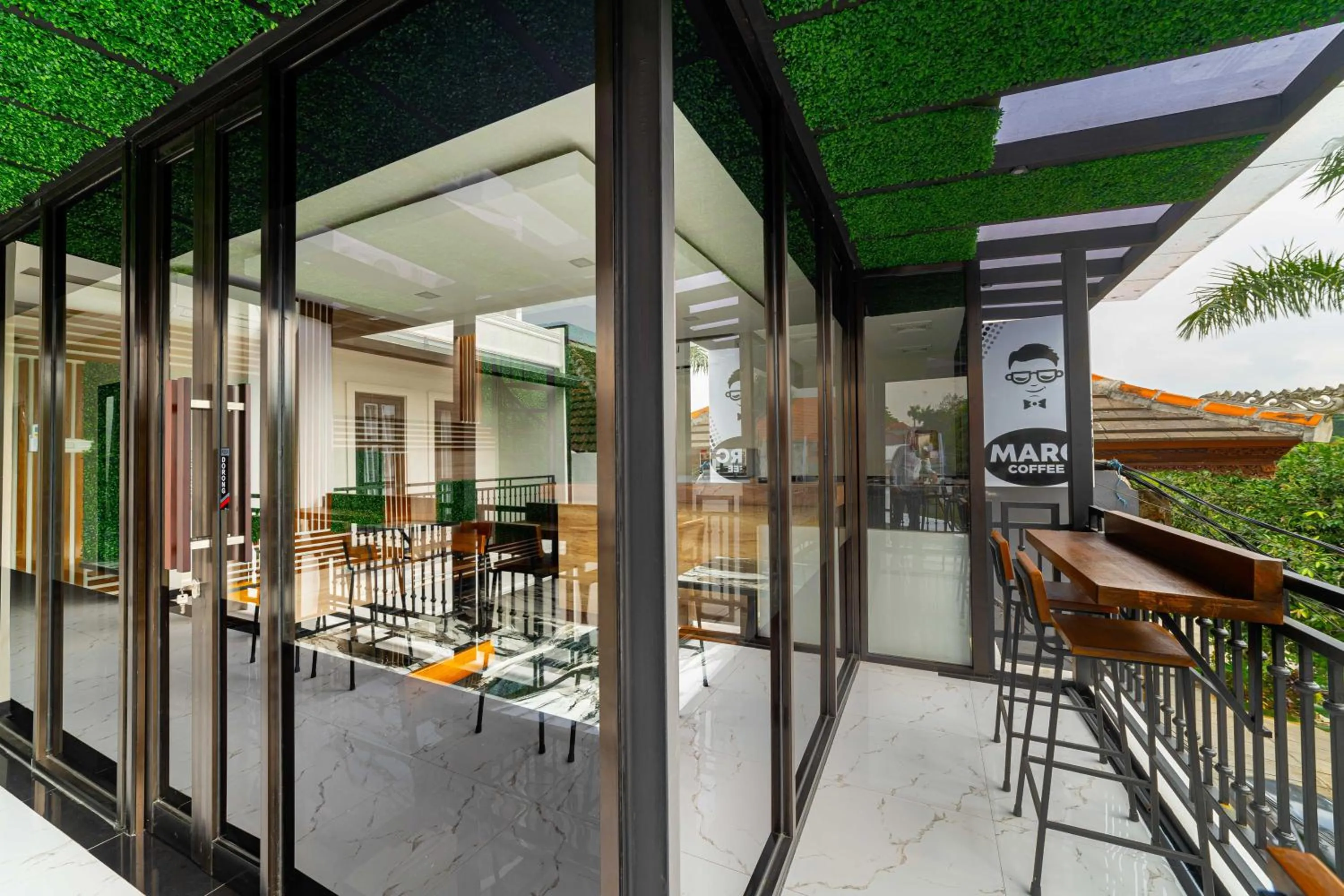 Restaurant/places to eat in Tree Homestay Mitra RedDoorz