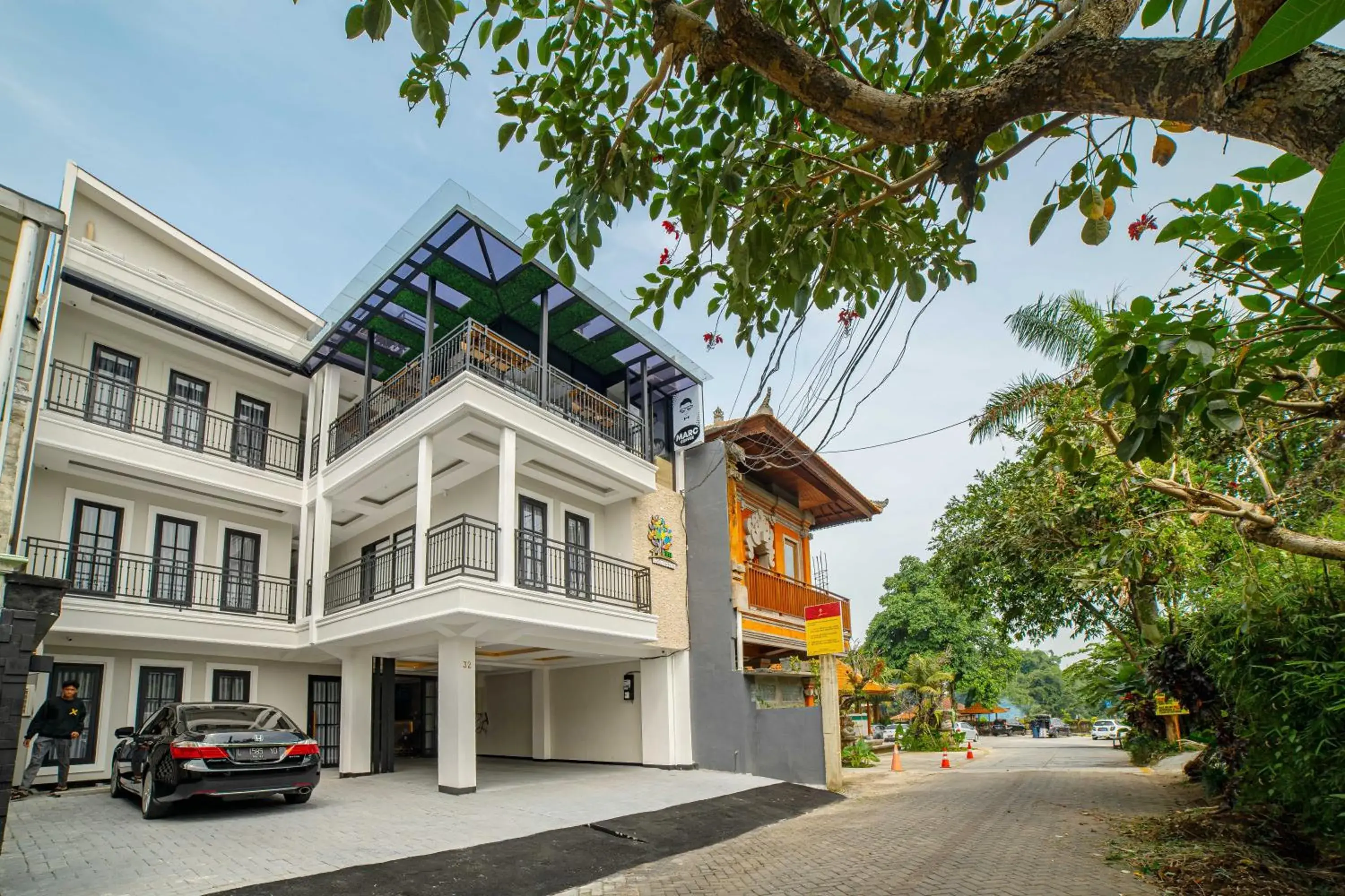 Property building in Tree Homestay Mitra RedDoorz Property building in Tree Homestay Mitra RedDoorz