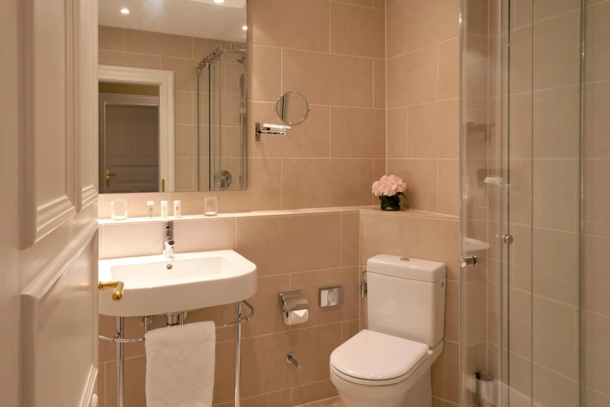 Bathroom in Relais & Châteaux Gutshaus Stolpe