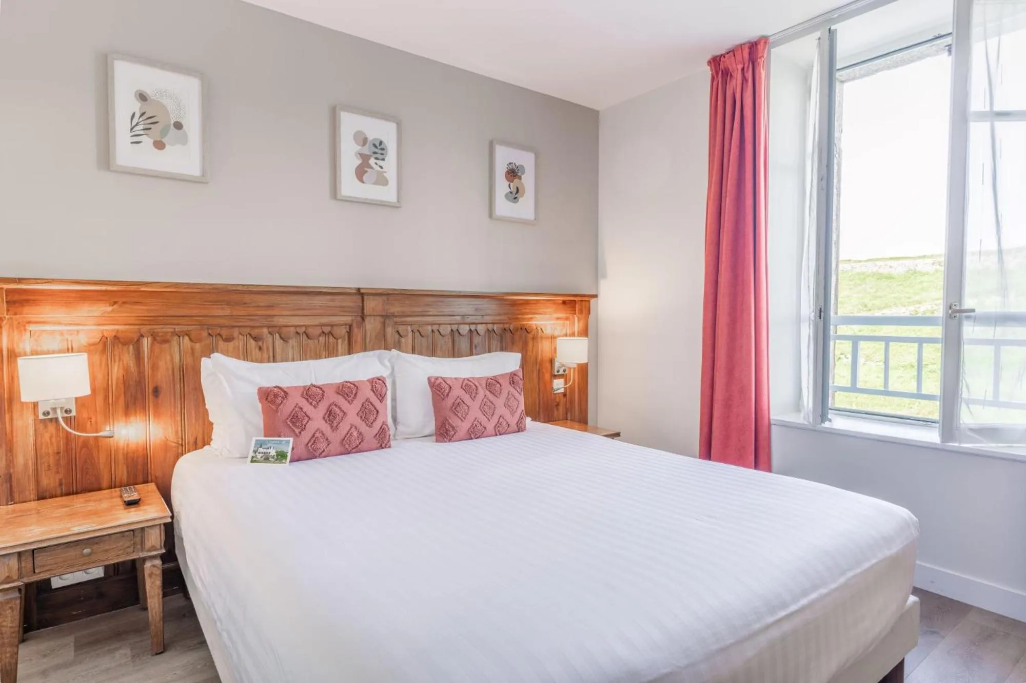 Bed in Hotel Restaurant Spa du Tumulus Carnac