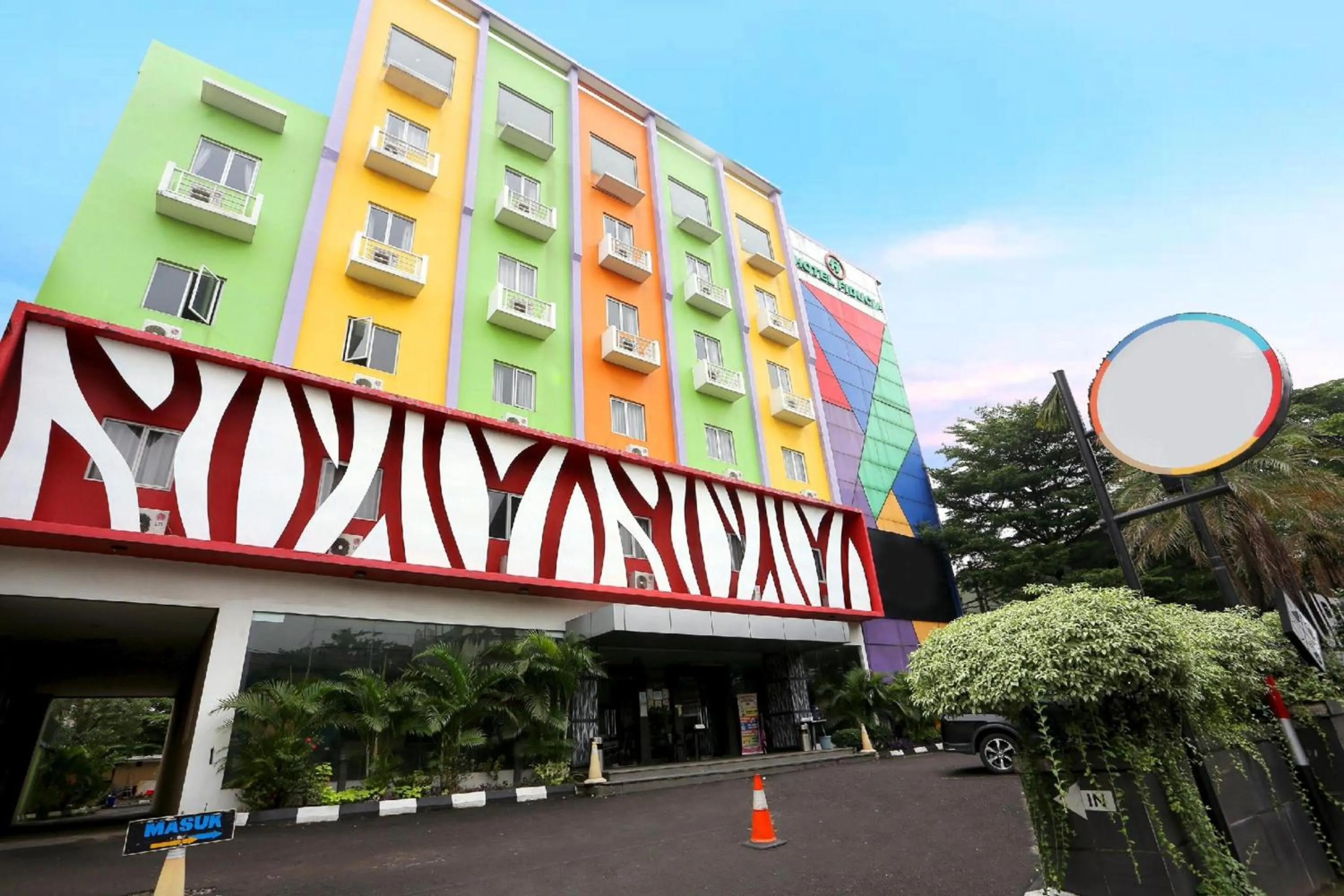 Neighbourhood in Super OYO Townhouse OAK Hotel Fiducia Pondok Gede