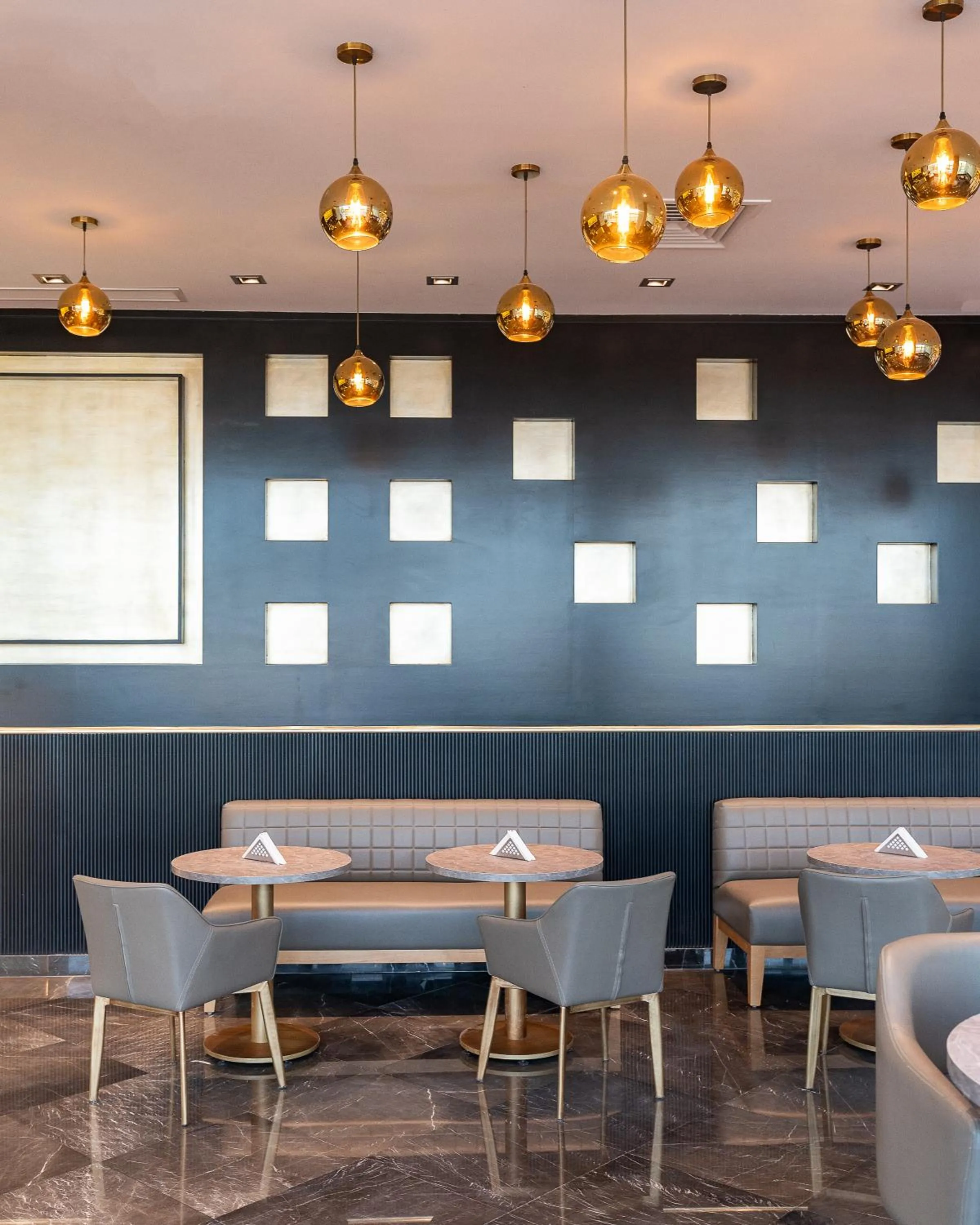 Lounge or bar in Rhactus Hotel, New Alamein