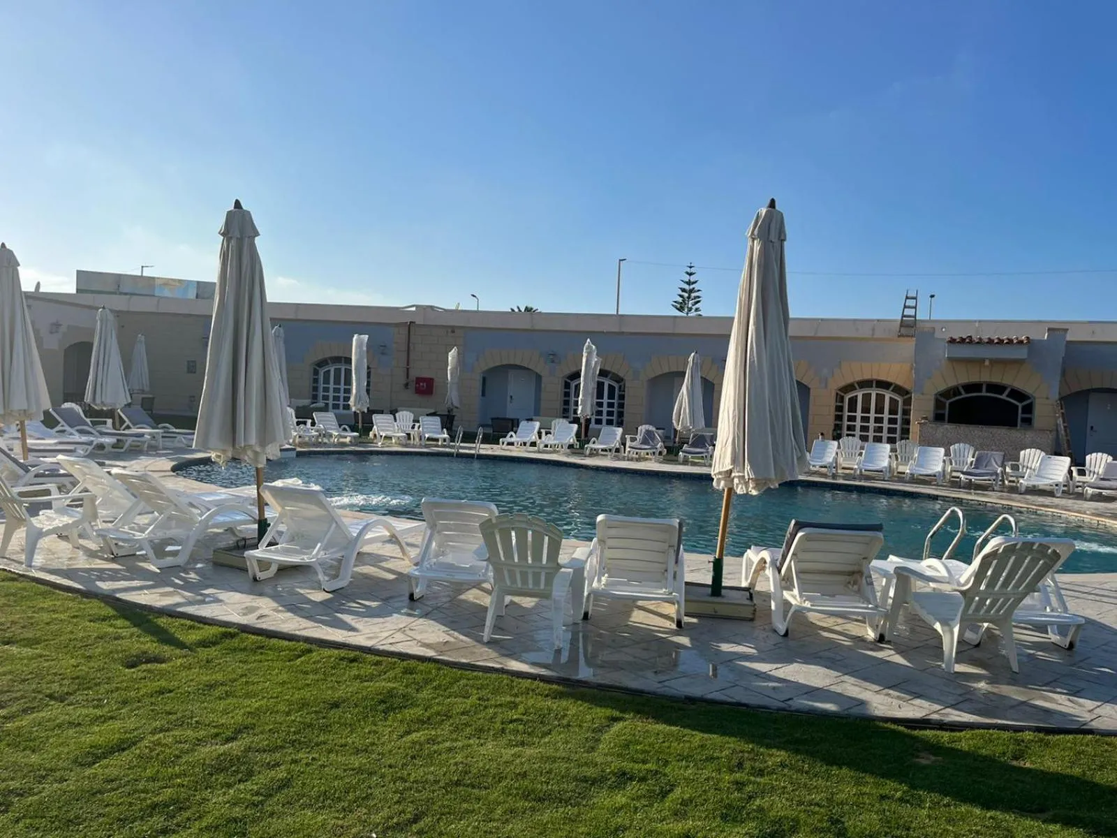 Golden Lake Marina Hotel