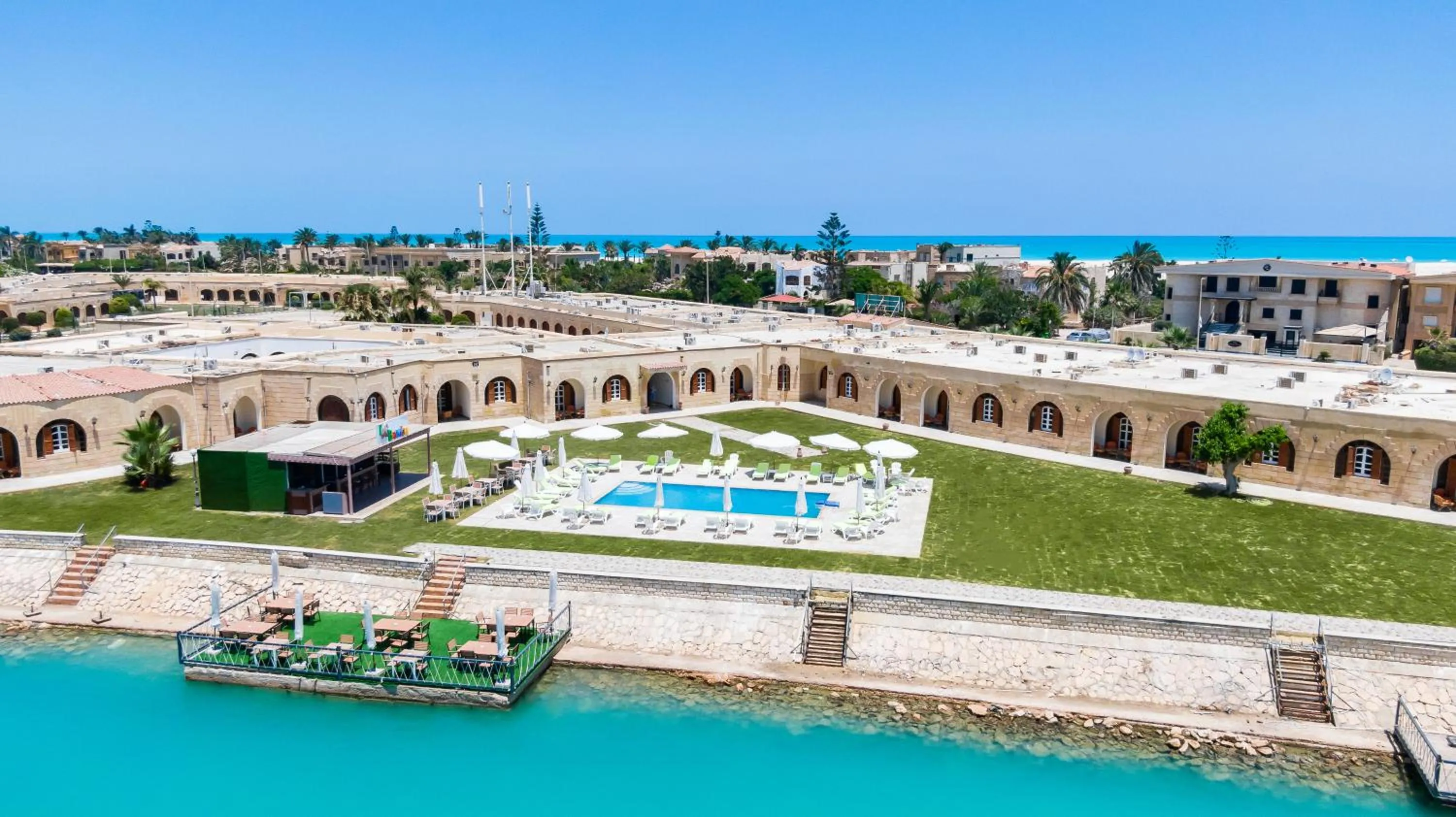 Golden Lake Marina Hotel