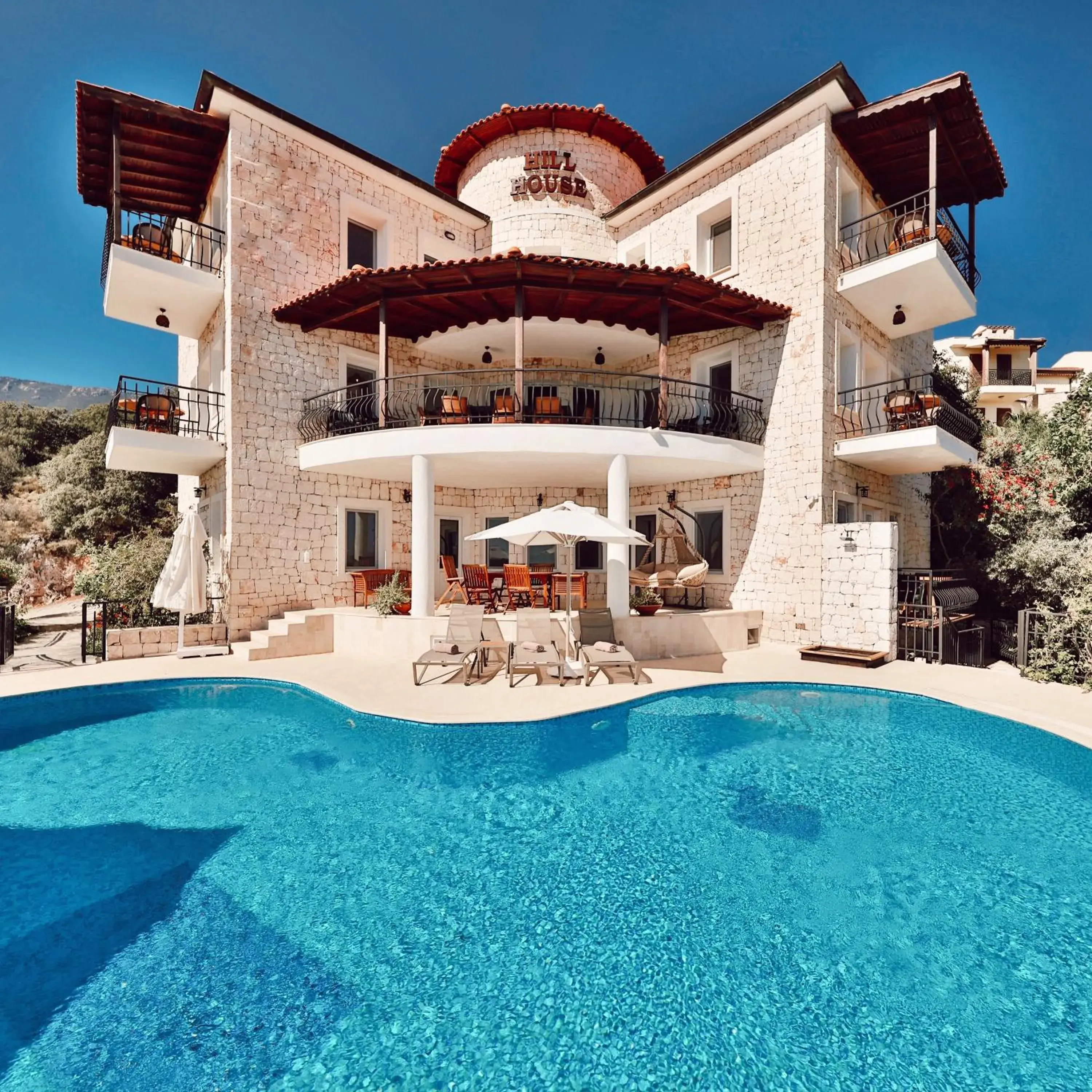 Property building in Hill House Adult Only Property building in Hill House Adult Only