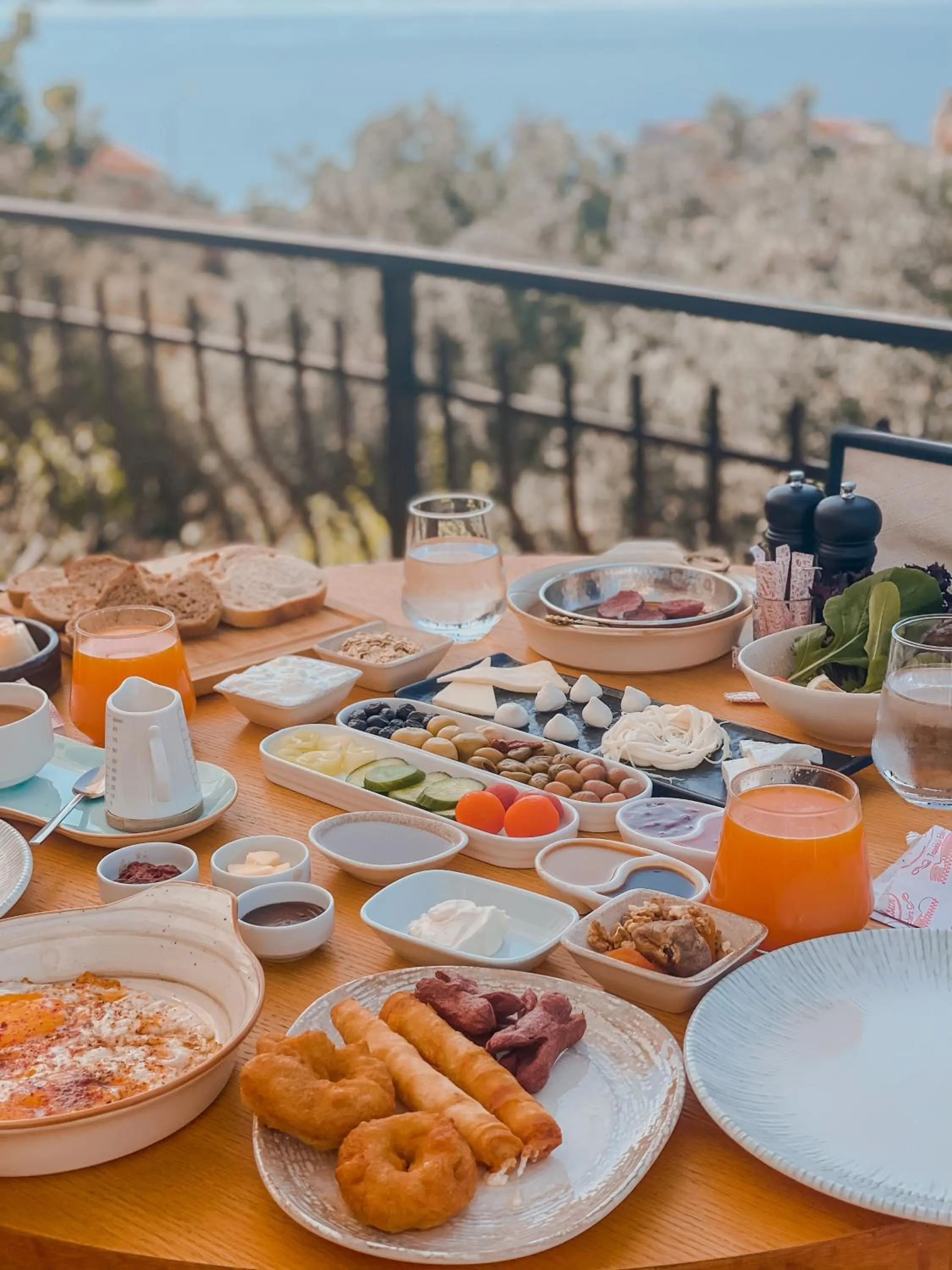 Breakfast in Hill House Adult Only