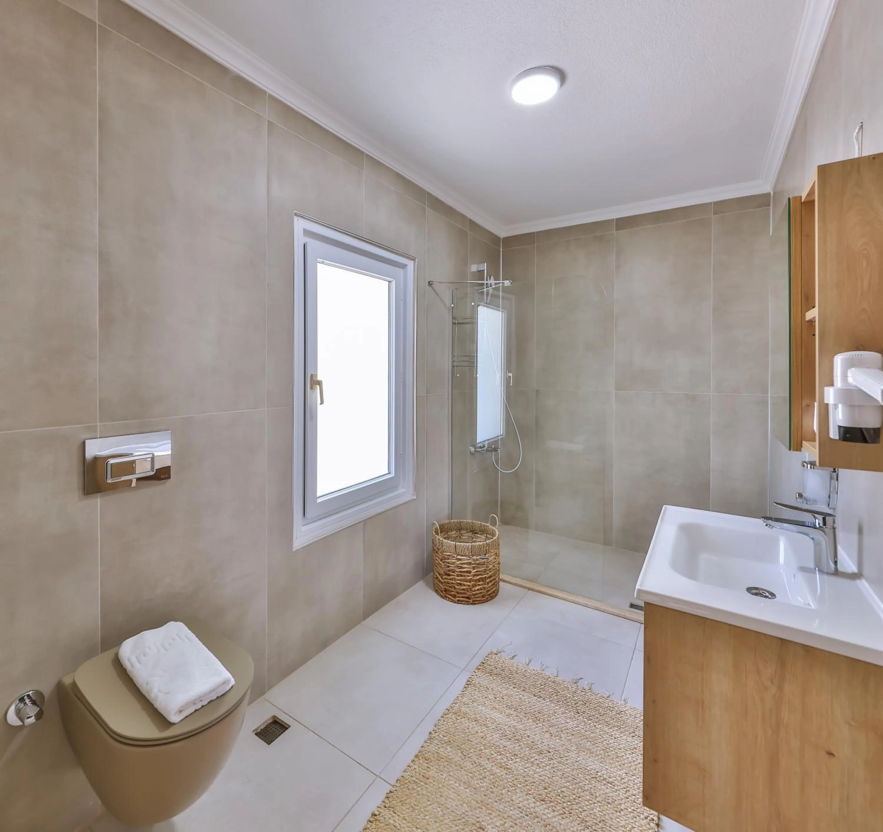 Bathroom in Hill House Adult Only