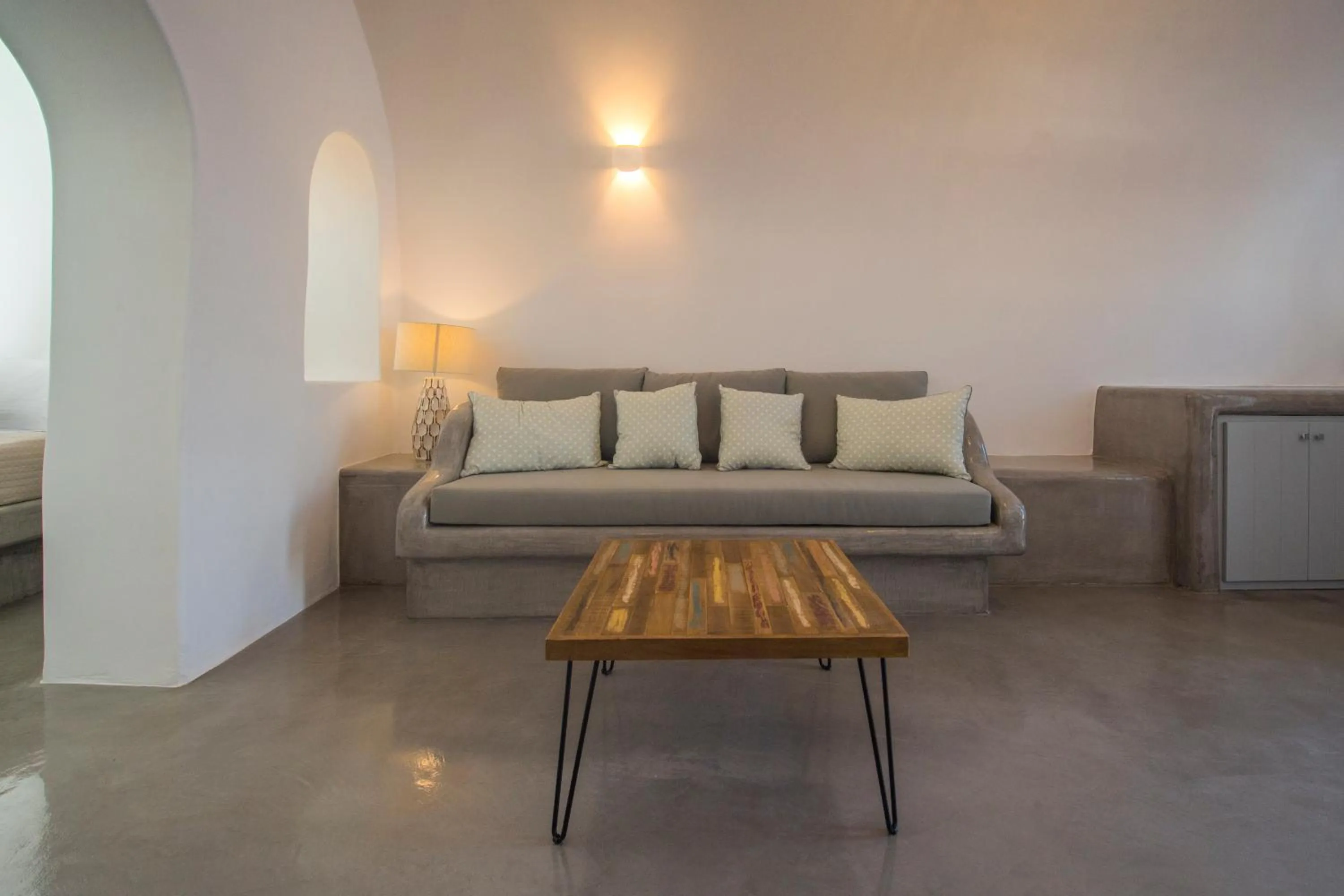 AQUA SERENITY LUXURY SUITES SANTORINI