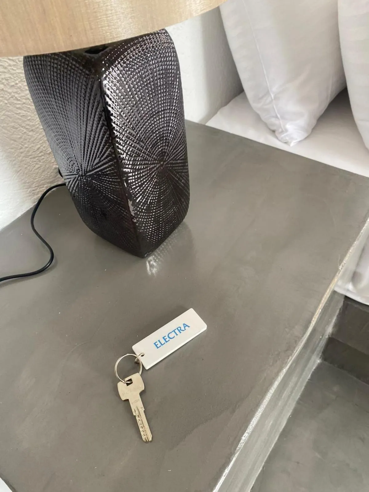 AQUA SERENITY LUXURY SUITES SANTORINI