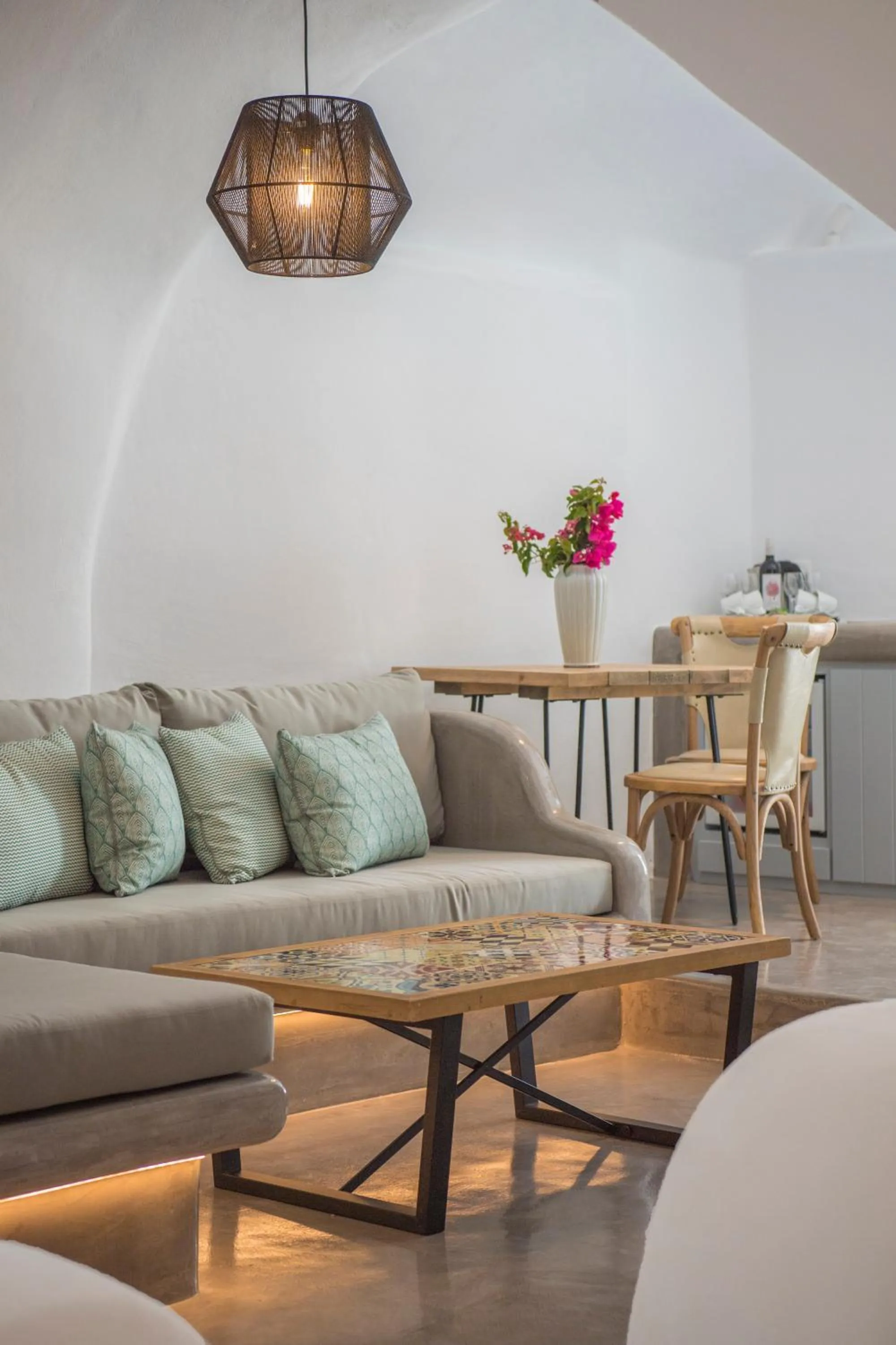 AQUA SERENITY LUXURY SUITES SANTORINI