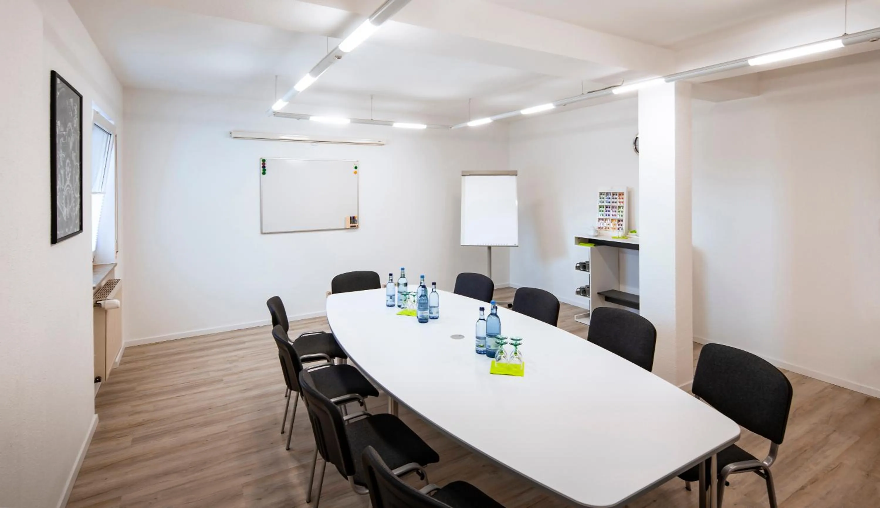 Business facilities in Hotel Amerika