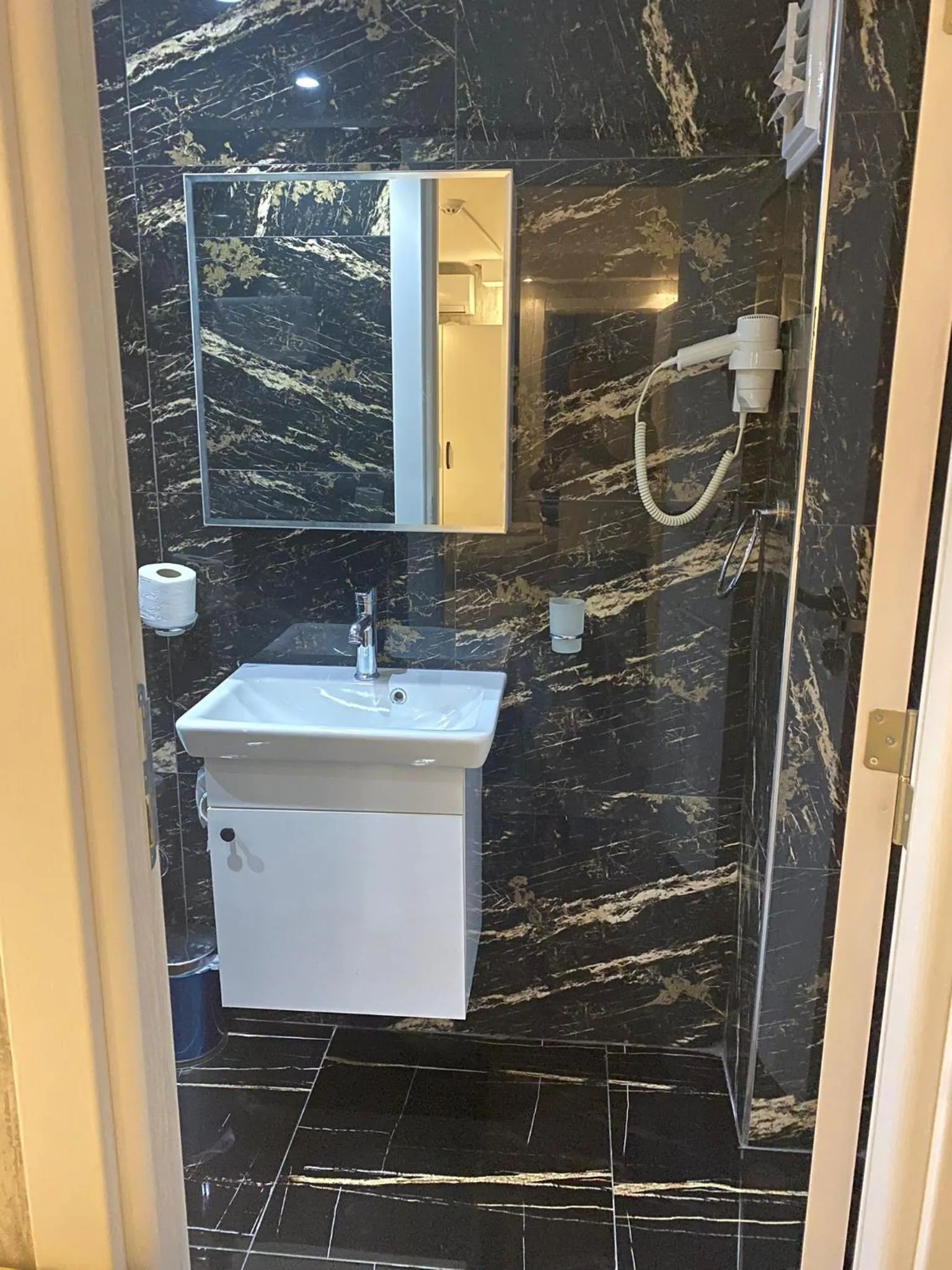 Bathroom in Diamond Pruva Hotel Sultan Ahmet