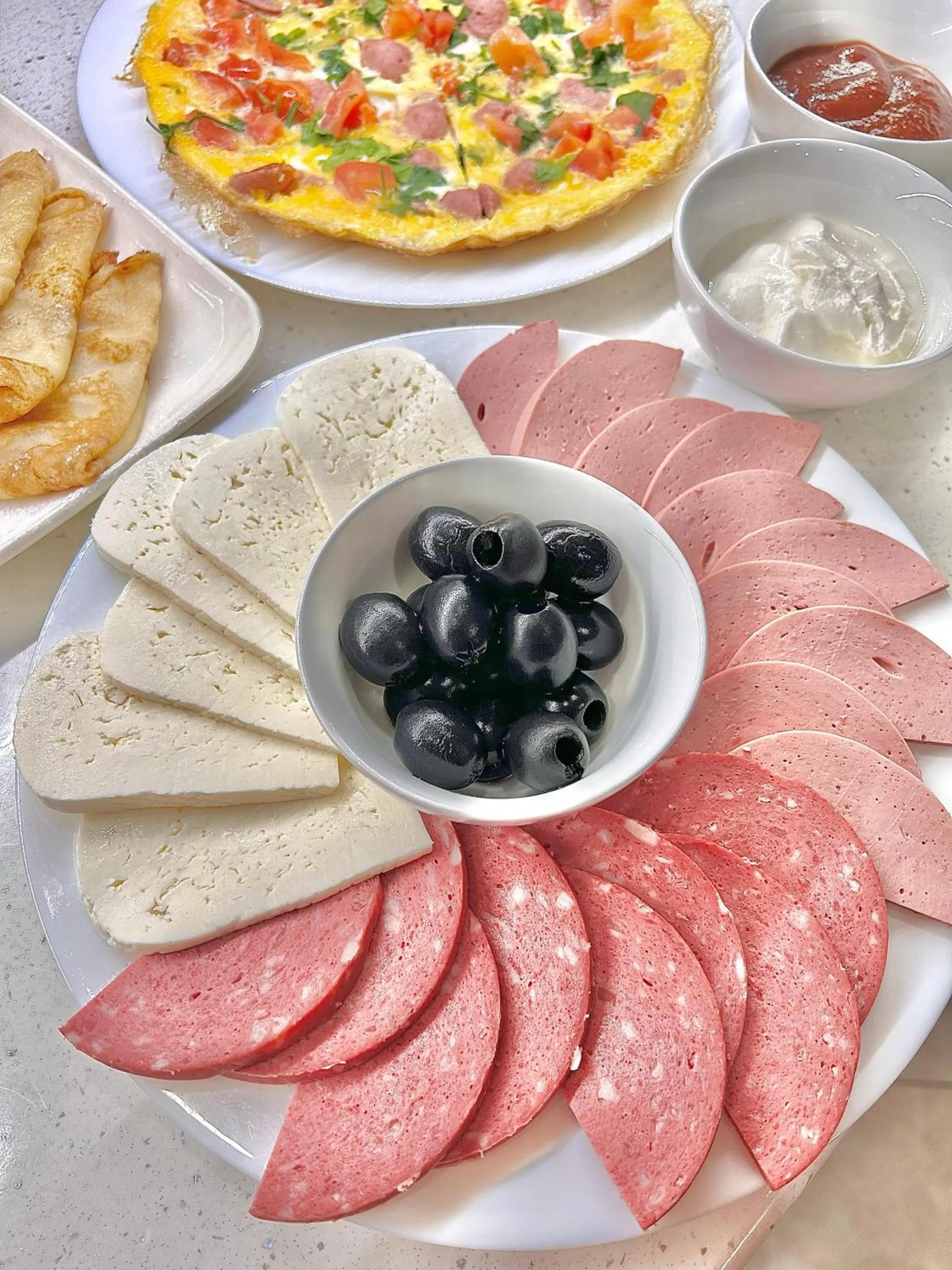 Breakfast in Monument1880