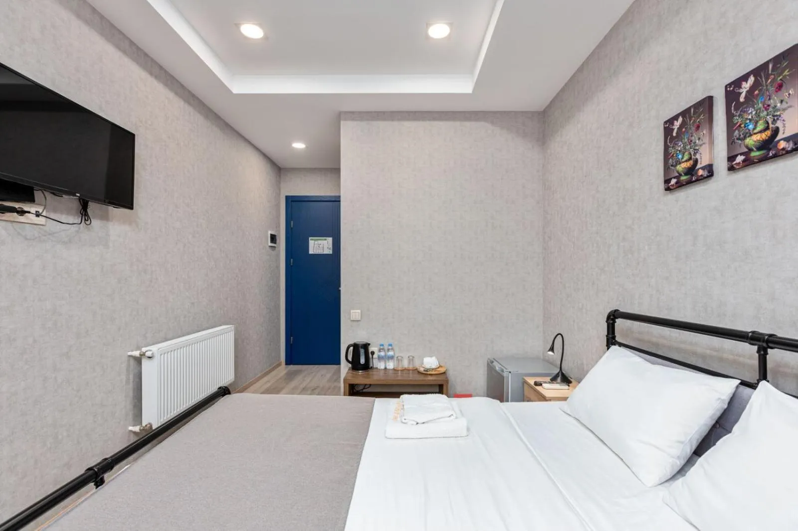 Bedroom, Bed in Monument1880