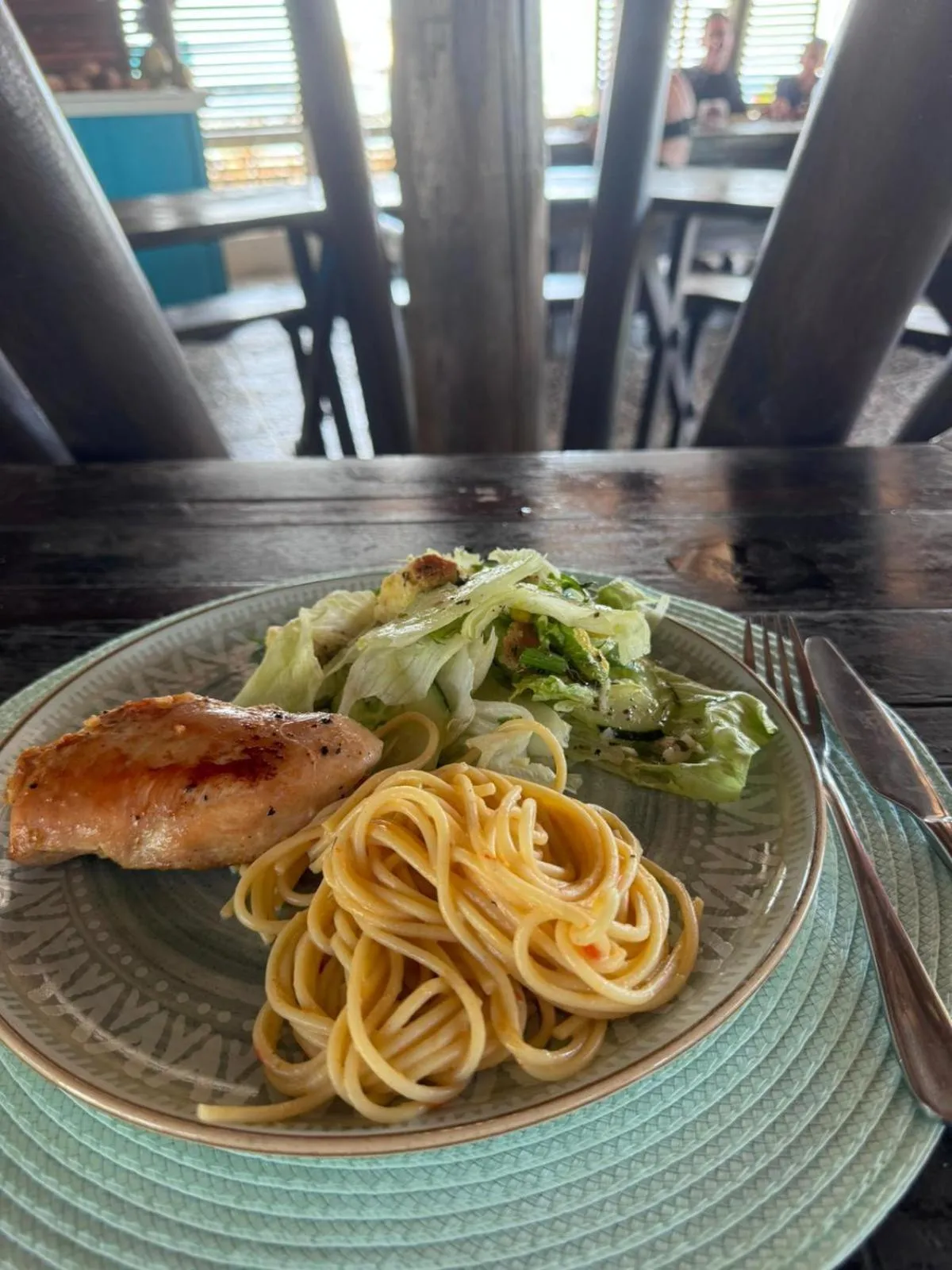 Restaurant/places to eat in El Embrujo Tintipan